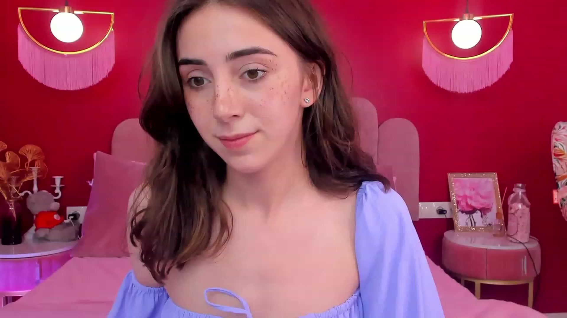 Gallery image thumbnail from ElsaYoung's myfreecams stream on, 06/11/2023, 14:17 image 2 of 20