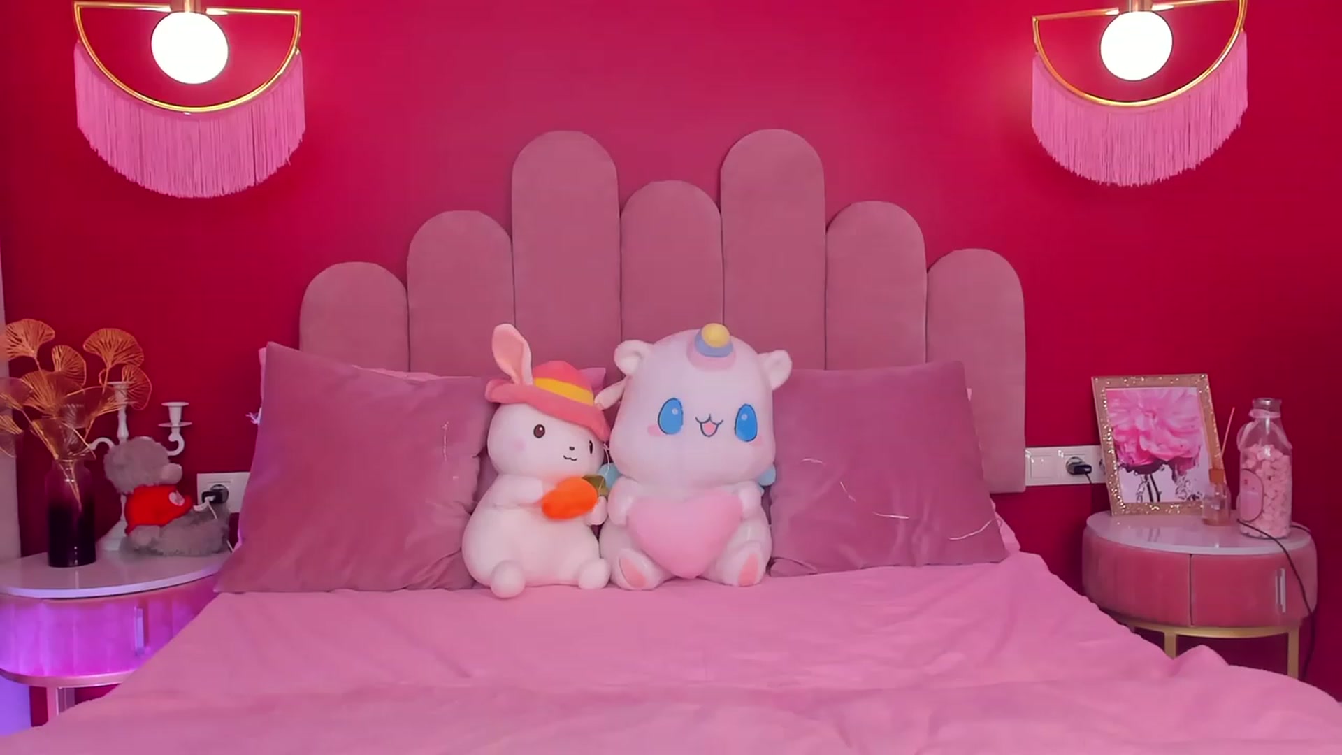 Gallery image thumbnail from ElsaYoung's myfreecams stream on, 06/11/2023, 14:17 image 18 of 20