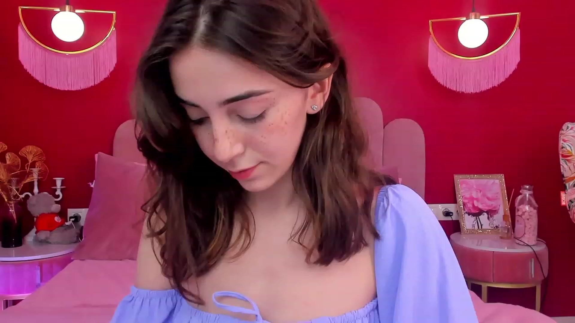 Gallery image thumbnail from ElsaYoung's myfreecams stream on, 06/11/2023, 14:17 image 3 of 20