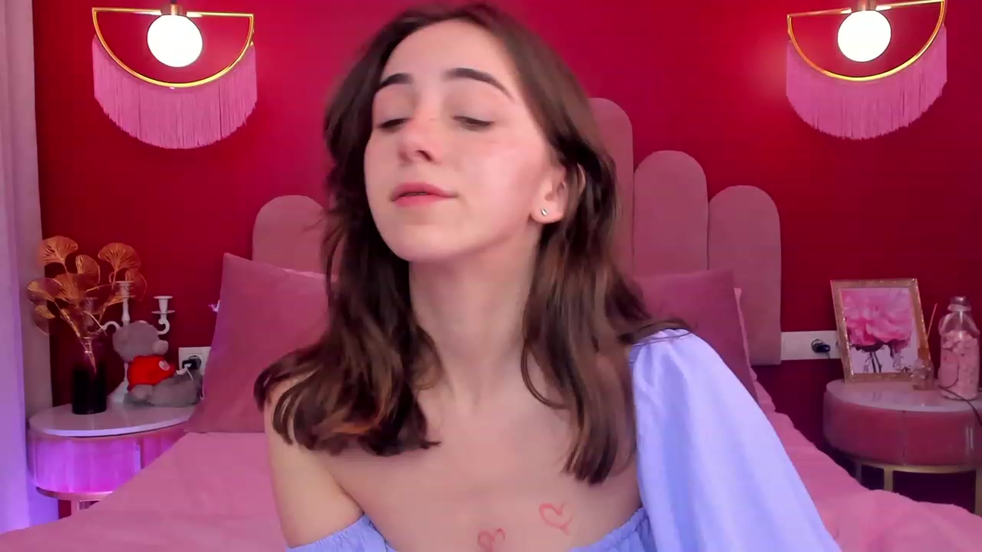 Gallery image thumbnail from ElsaYoung's myfreecams stream on, 06/11/2023, 16:07 image 19 of 20