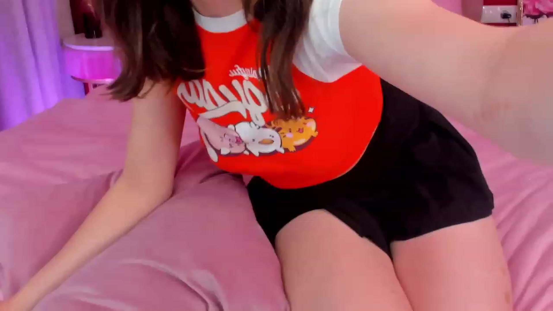 Gallery image thumbnail from ElsaYoung's myfreecams stream on, 06/13/2023, 13:56 image 16 of 20