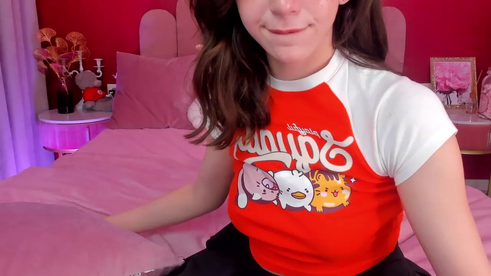 Gallery image thumbnail from ElsaYoung's myfreecams stream on, 06/13/2023, 13:56 image 19 of 20