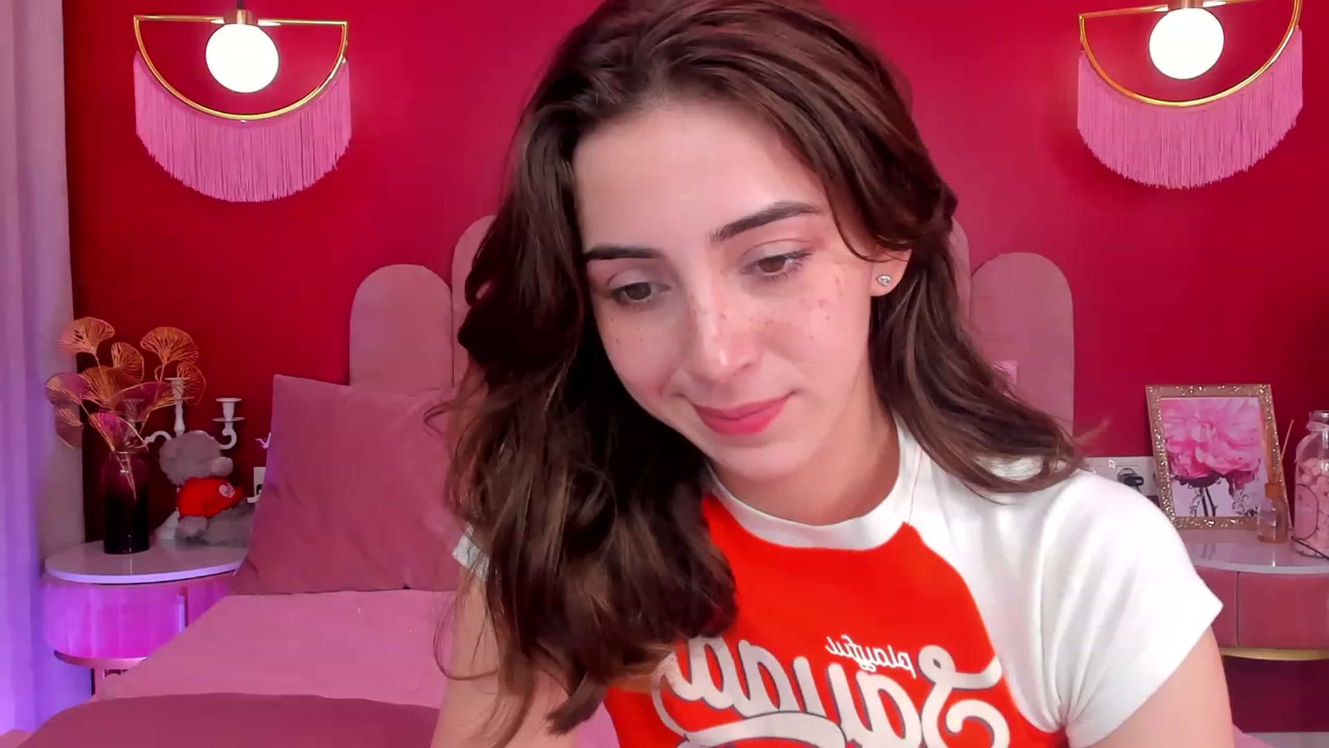 Gallery image thumbnail from ElsaYoung's myfreecams stream on, 06/13/2023, 19:21 image 9 of 20