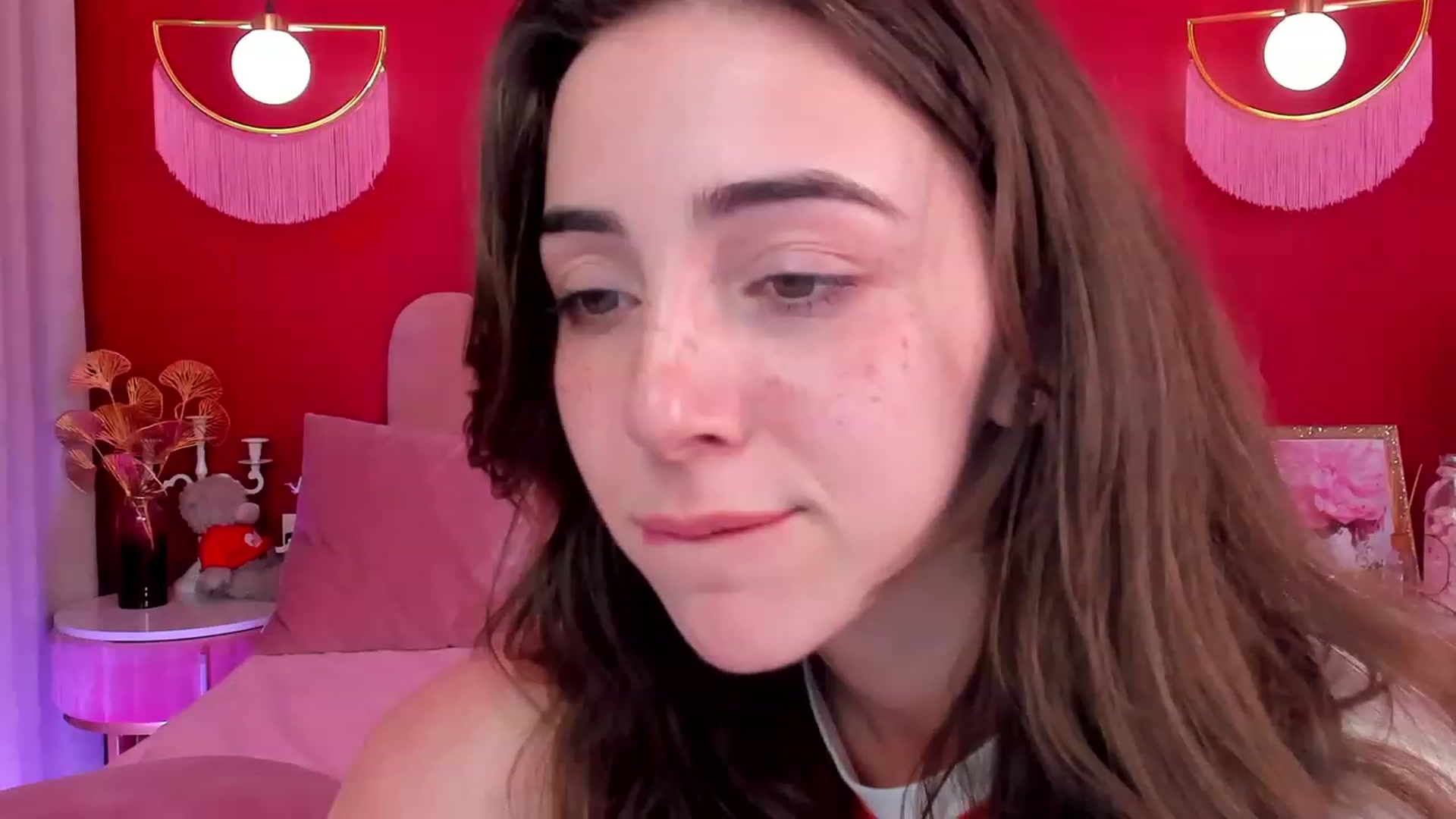 Gallery image thumbnail from ElsaYoung's myfreecams stream on, 06/13/2023, 19:21 image 18 of 20