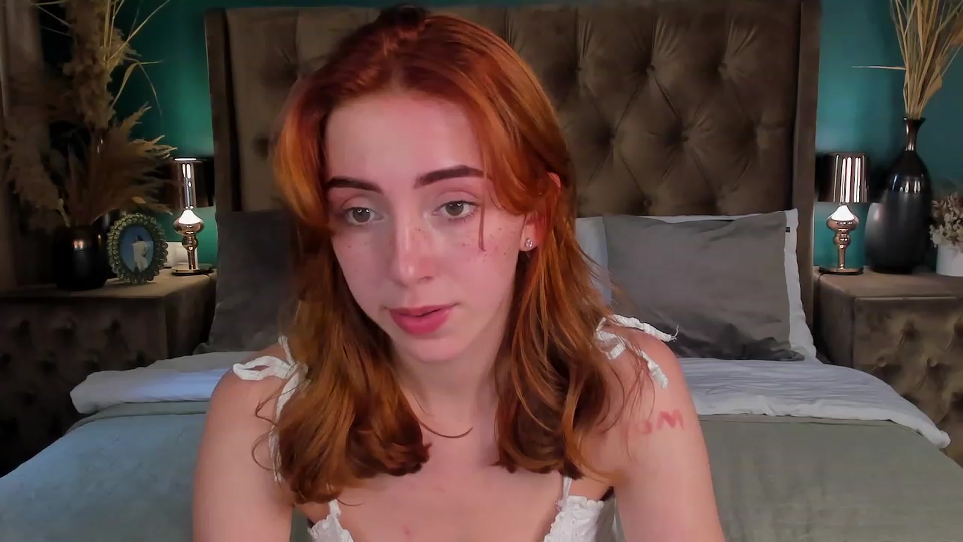 Gallery image thumbnail from ElsaYoung's myfreecams stream on, 06/15/2023, 14:19 image 9 of 20