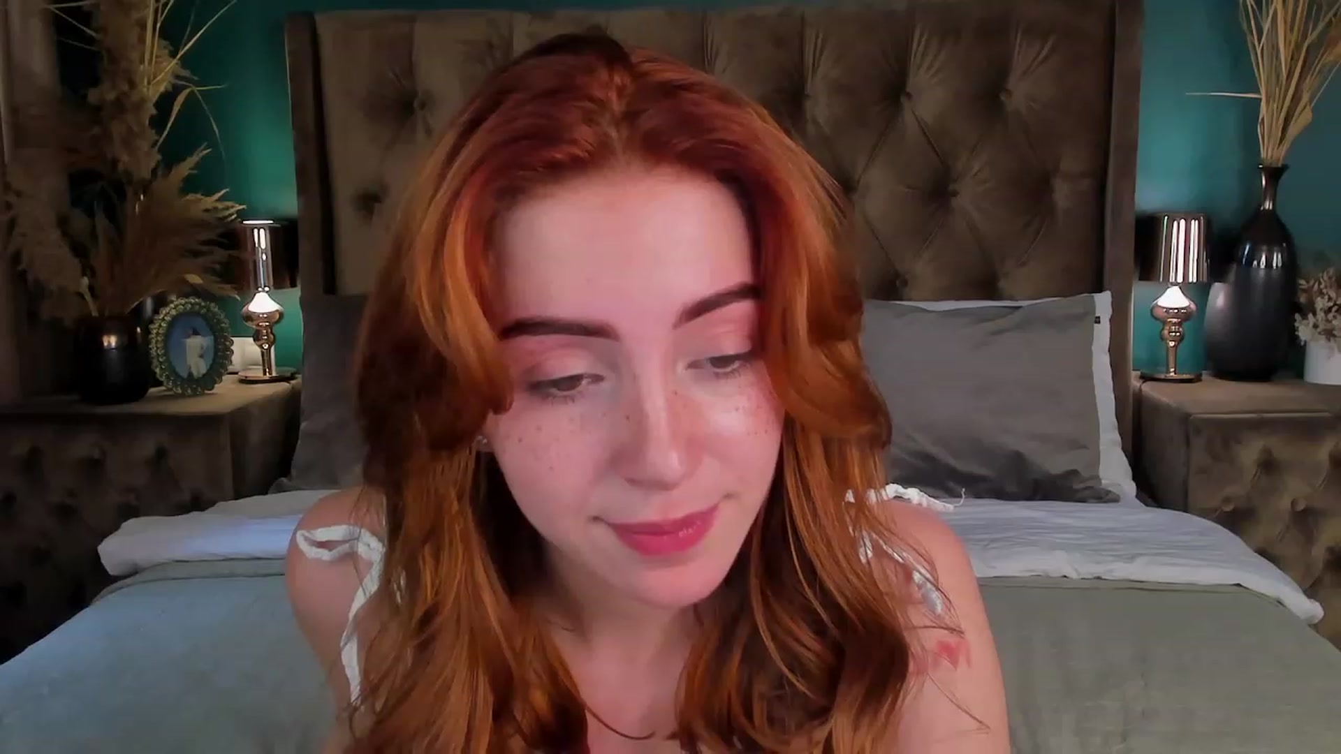 Gallery image thumbnail from ElsaYoung's myfreecams stream on, 06/15/2023, 14:19 image 8 of 20