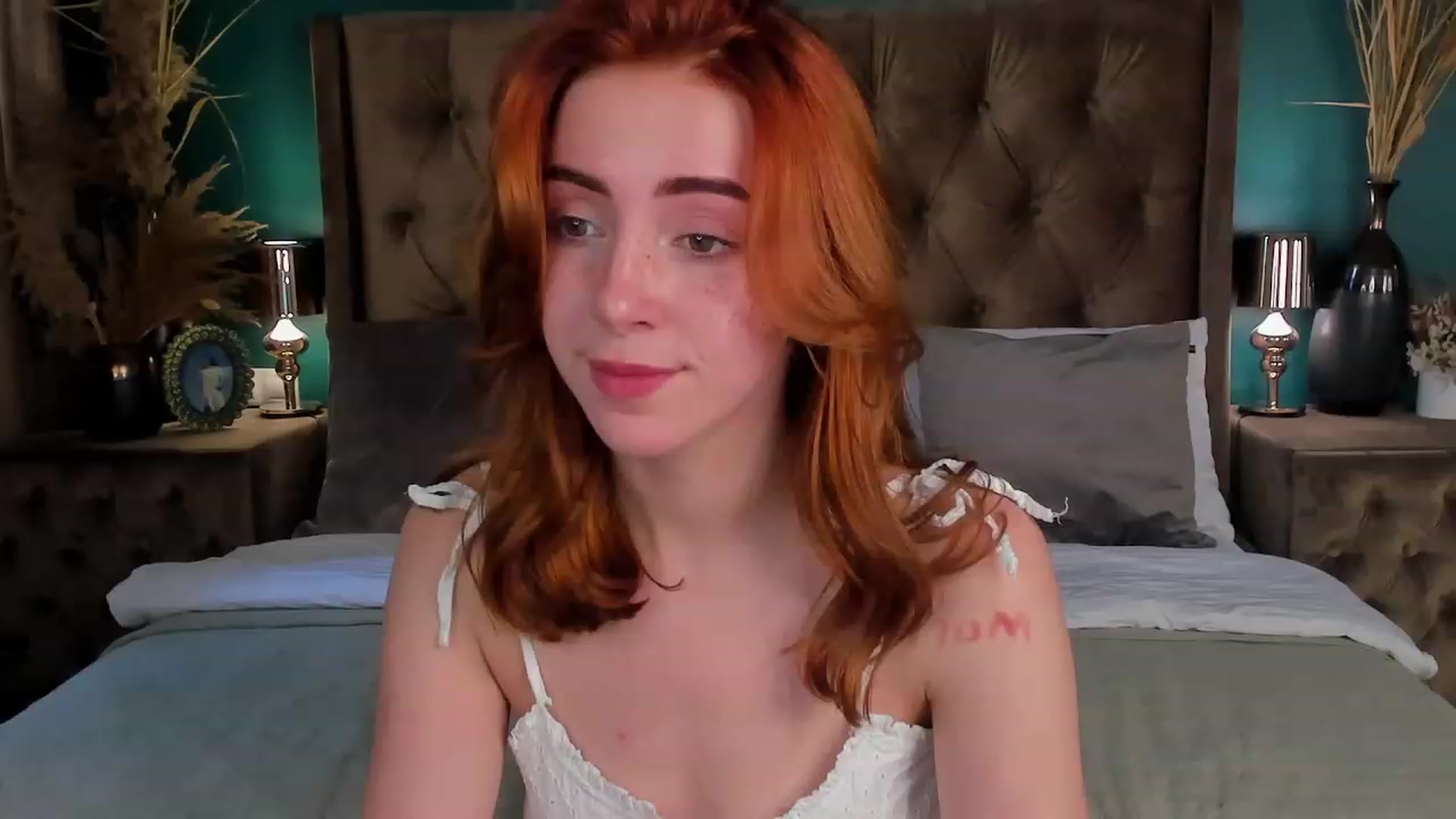 Gallery image thumbnail from ElsaYoung's myfreecams stream on, 06/15/2023, 14:19 image 5 of 20