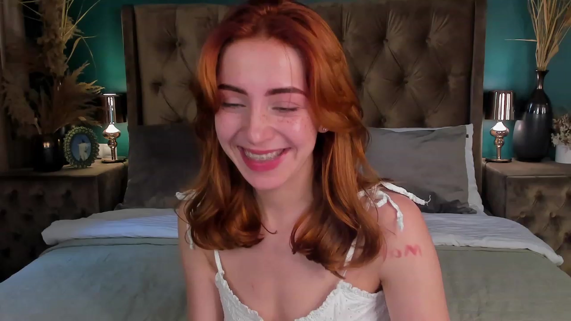 Gallery image thumbnail from ElsaYoung's myfreecams stream on, 06/15/2023, 14:19 image 7 of 20