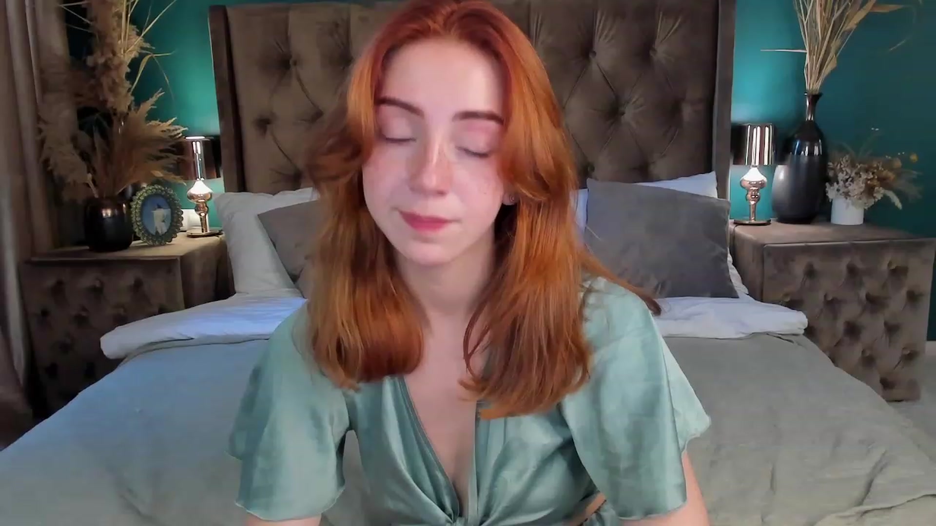 Gallery image thumbnail from ElsaYoung's myfreecams stream on, 06/16/2023, 06:45 image 12 of 20