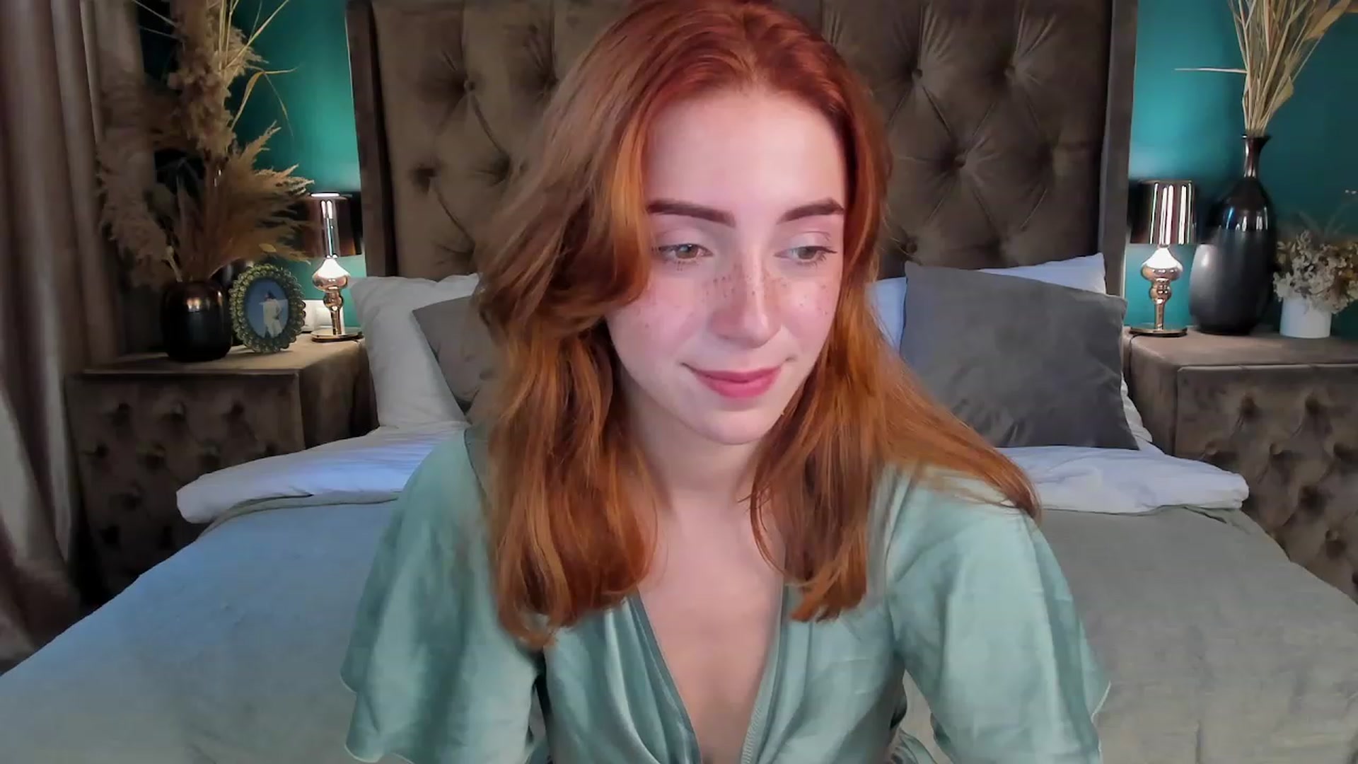Gallery image thumbnail from ElsaYoung's myfreecams stream on, 06/16/2023, 06:45 image 15 of 20