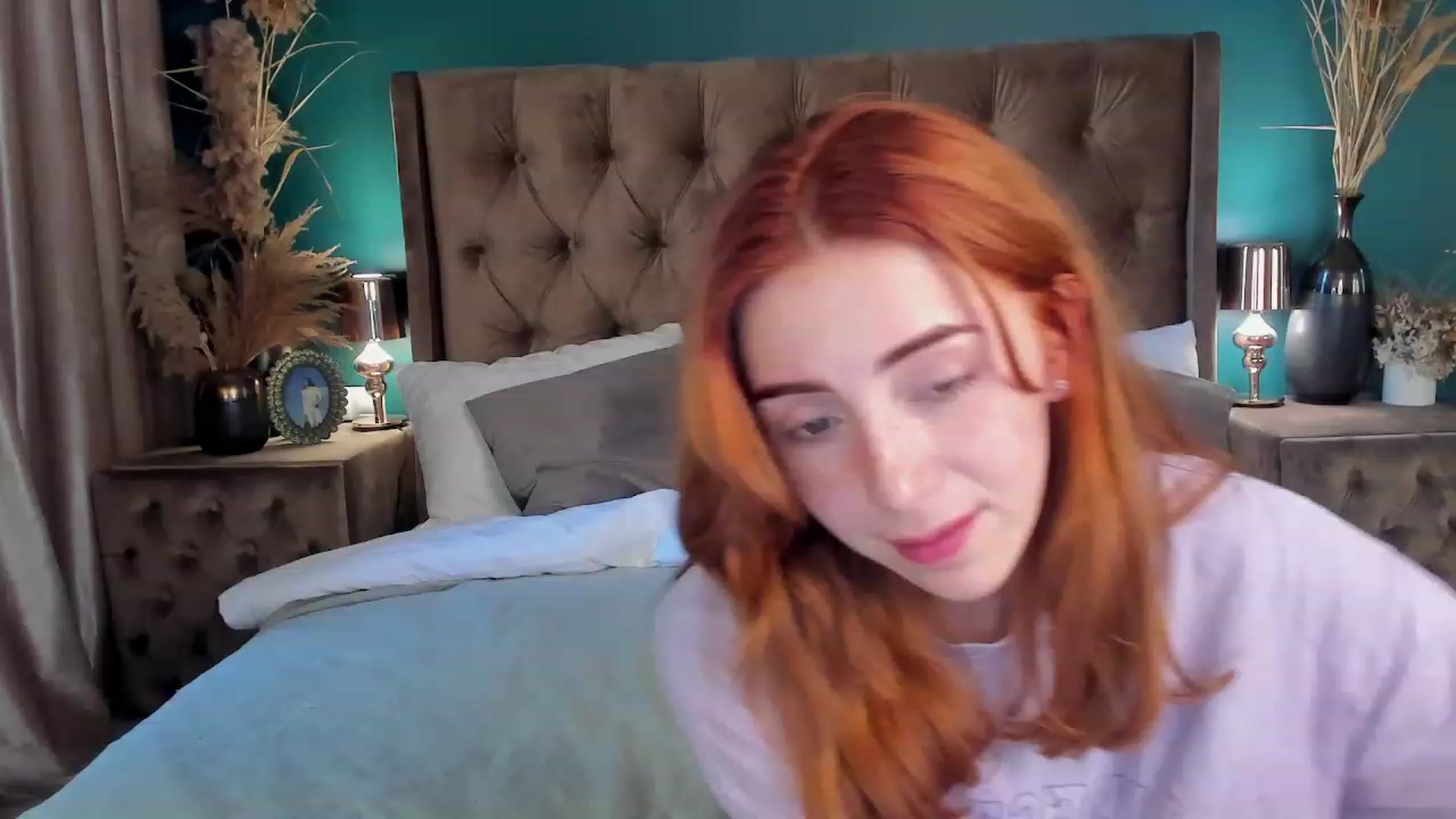 Gallery image thumbnail from ElsaYoung's myfreecams stream on, 06/16/2023, 09:10 image 15 of 20