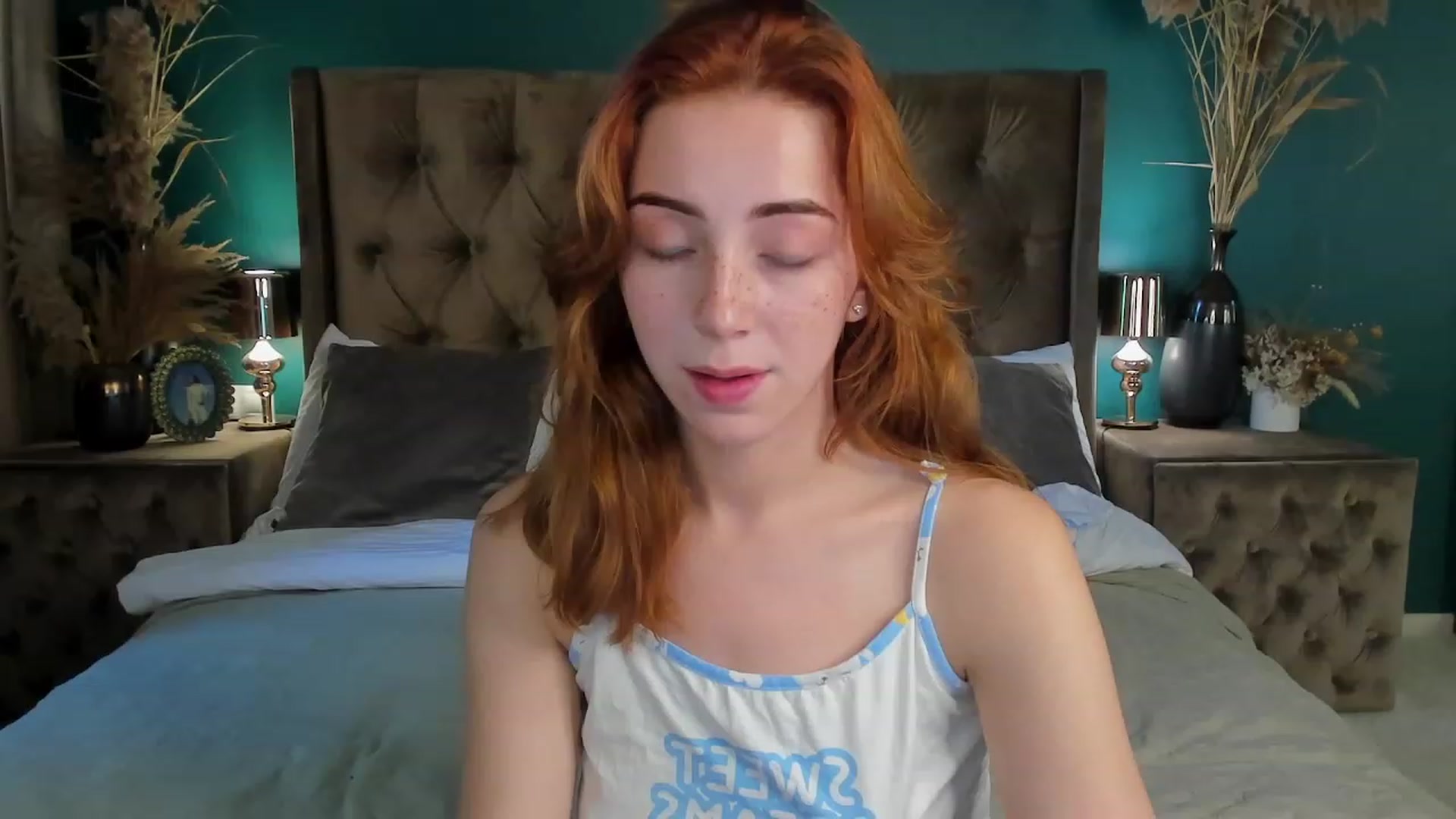 Gallery image thumbnail from ElsaYoung's myfreecams stream on, 06/17/2023, 06:25 image 1 of 20