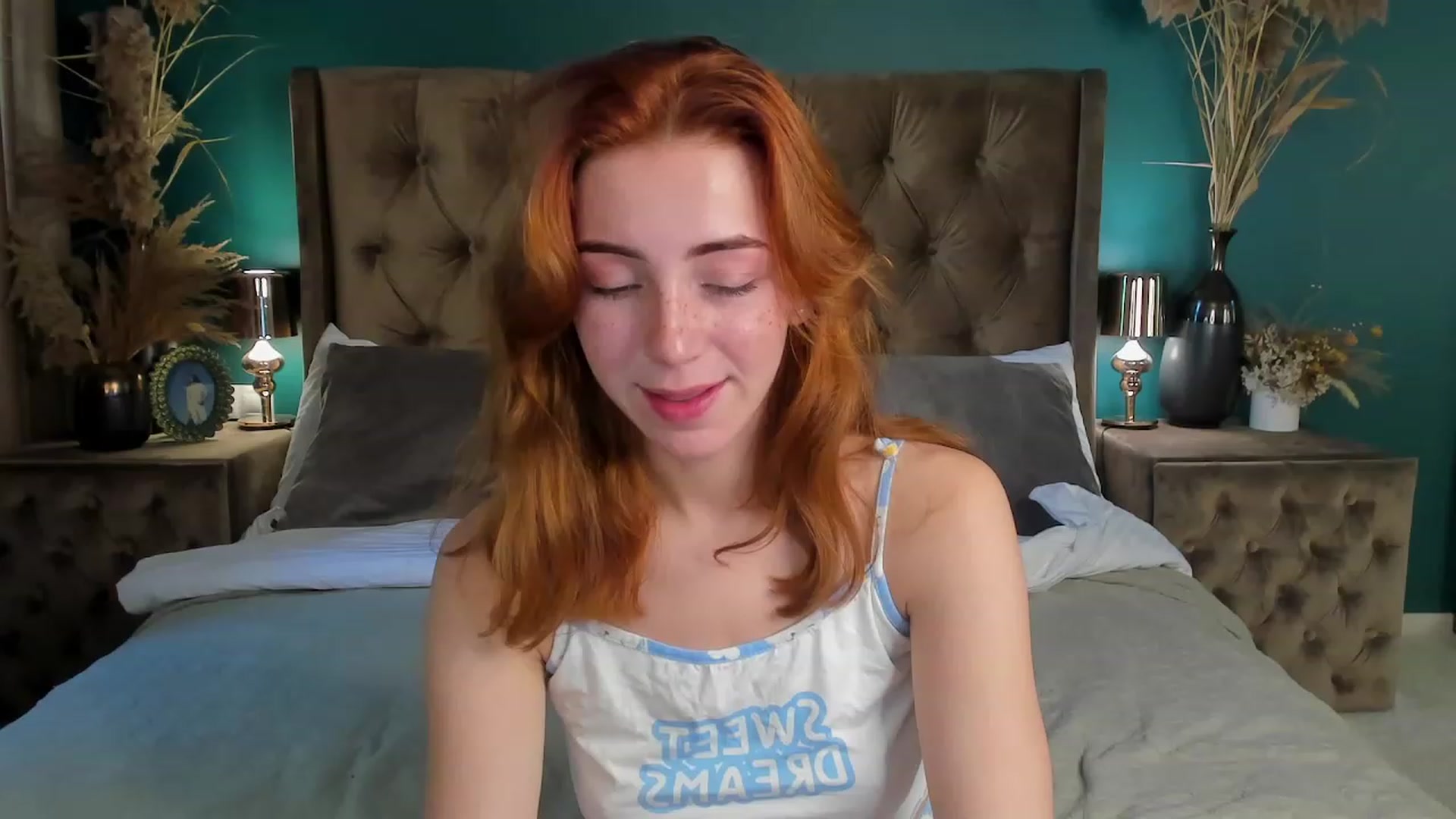 Gallery image thumbnail from ElsaYoung's myfreecams stream on, 06/17/2023, 06:25 image 14 of 20