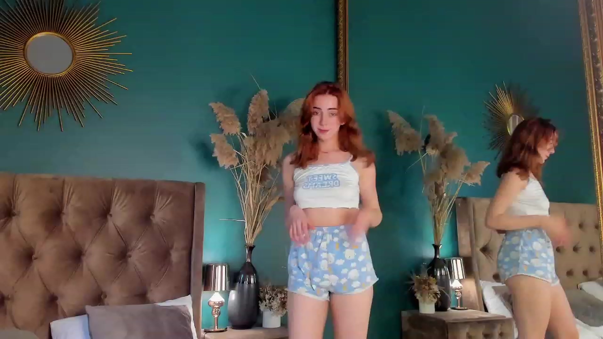 Gallery image thumbnail from ElsaYoung's myfreecams stream on, 06/17/2023, 06:40 image 13 of 20