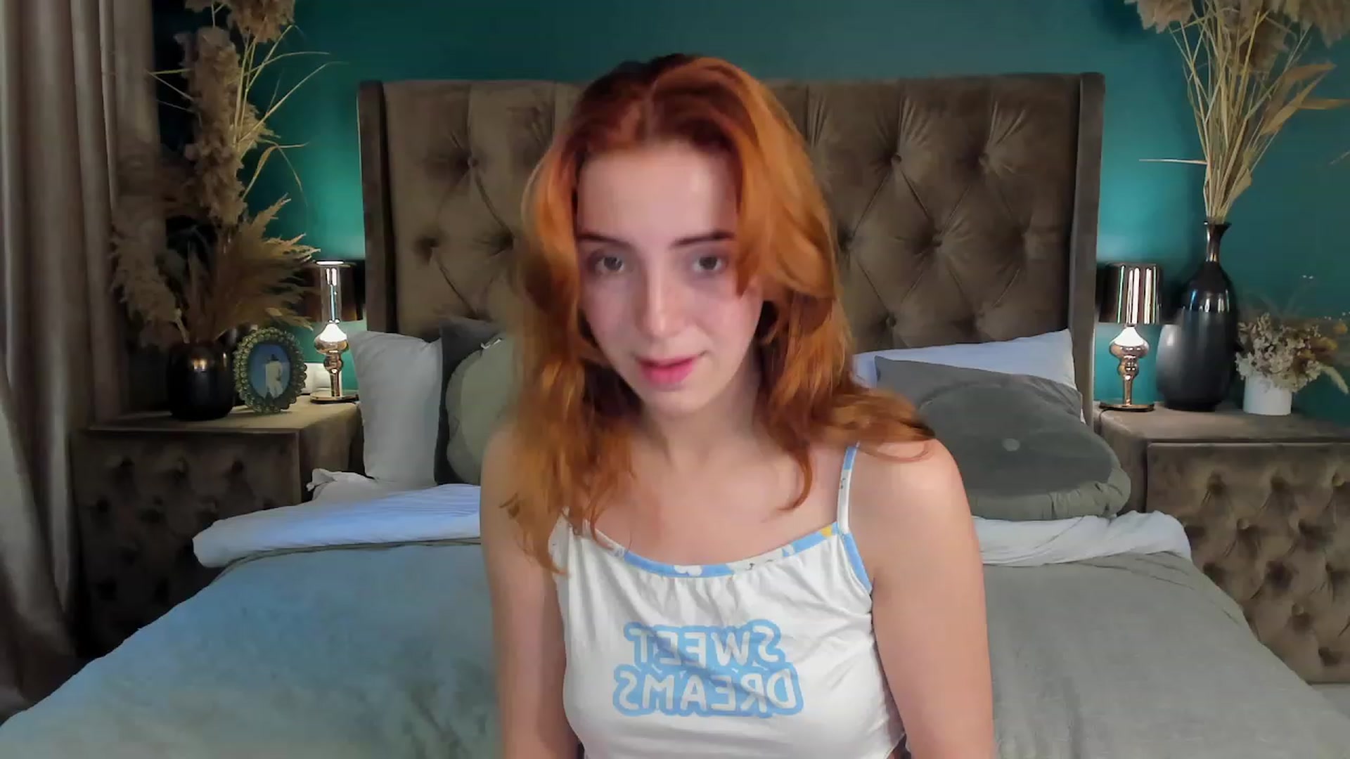 Gallery image thumbnail from ElsaYoung's myfreecams stream on, 06/17/2023, 08:08 image 16 of 20