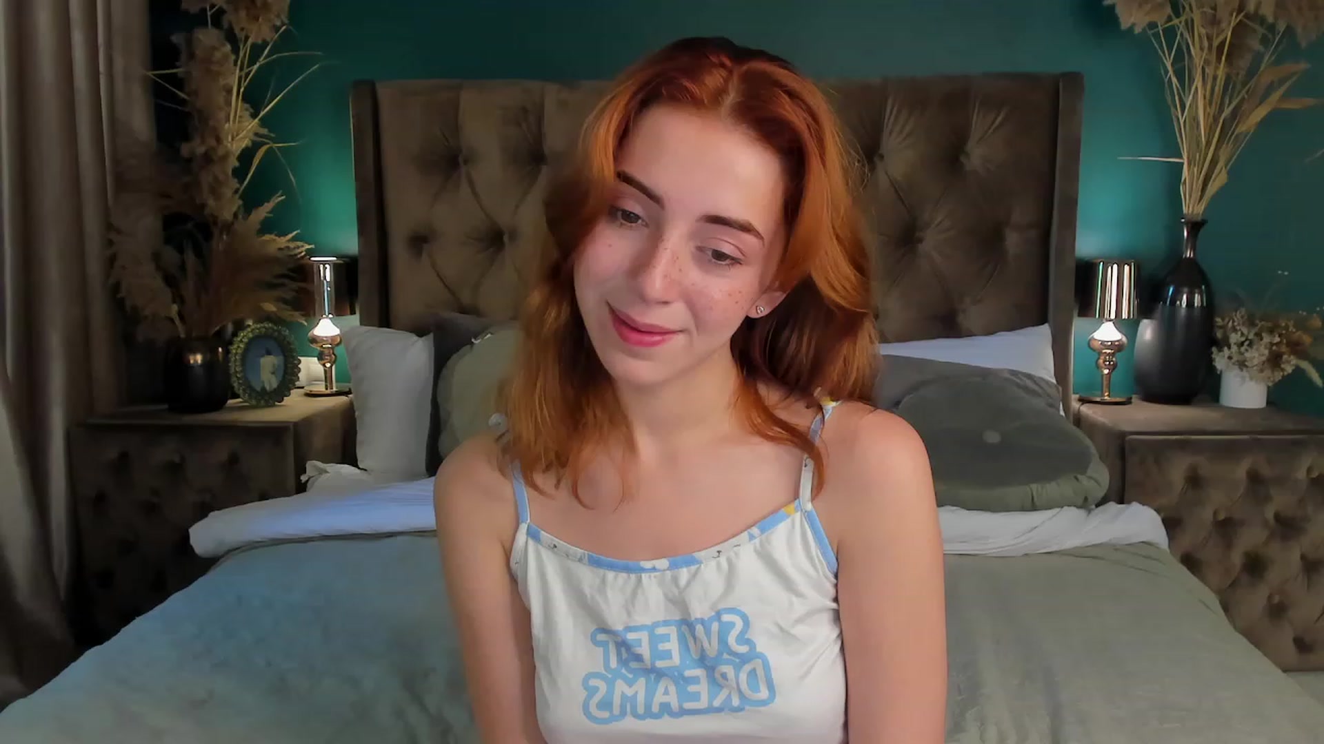 Gallery image thumbnail from ElsaYoung's myfreecams stream on, 06/17/2023, 08:08 image 15 of 20