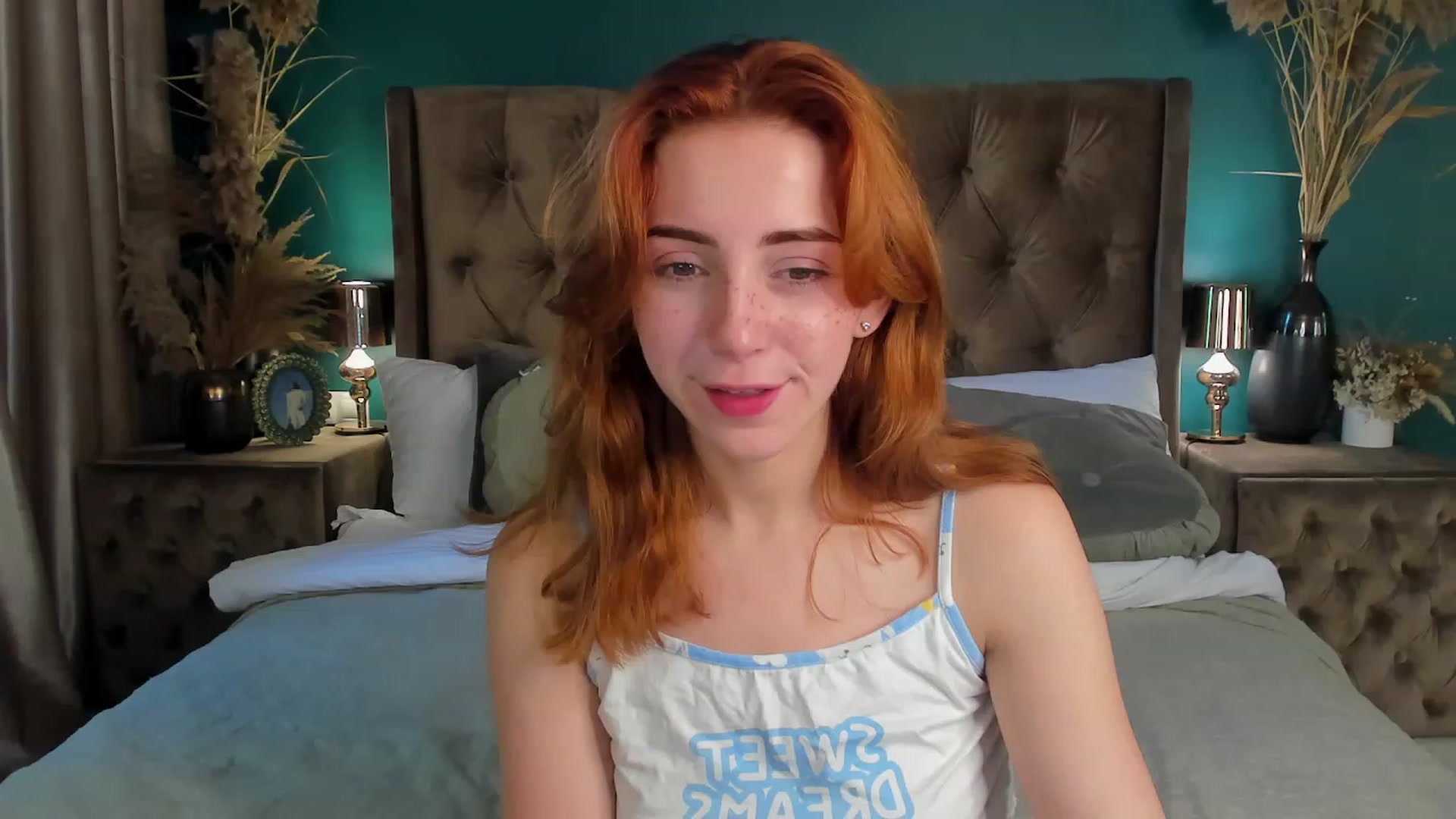 Gallery image thumbnail from ElsaYoung's myfreecams stream on, 06/17/2023, 08:08 image 10 of 20