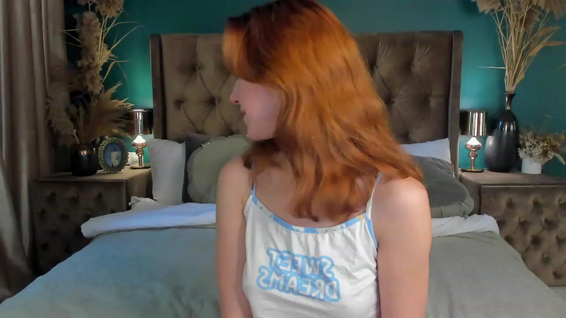 Gallery image thumbnail from ElsaYoung's myfreecams stream on, 06/17/2023, 08:08 image 14 of 20