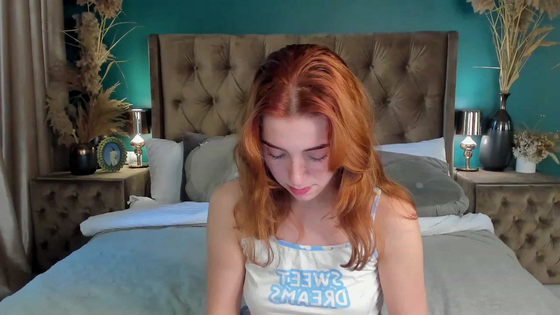 Gallery image thumbnail from ElsaYoung's myfreecams stream on, 06/17/2023, 08:08 image 20 of 20