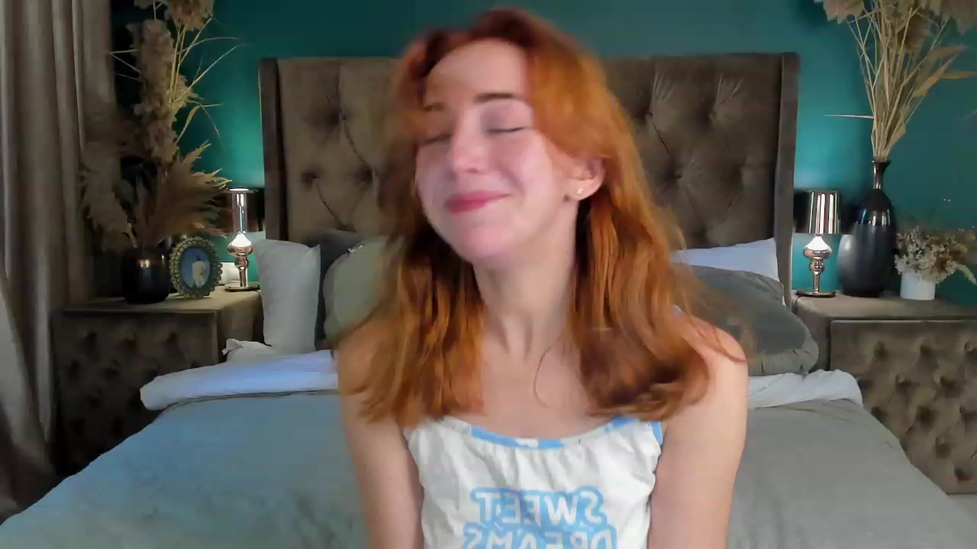 Gallery image thumbnail from ElsaYoung's myfreecams stream on, 06/17/2023, 08:08 image 9 of 20