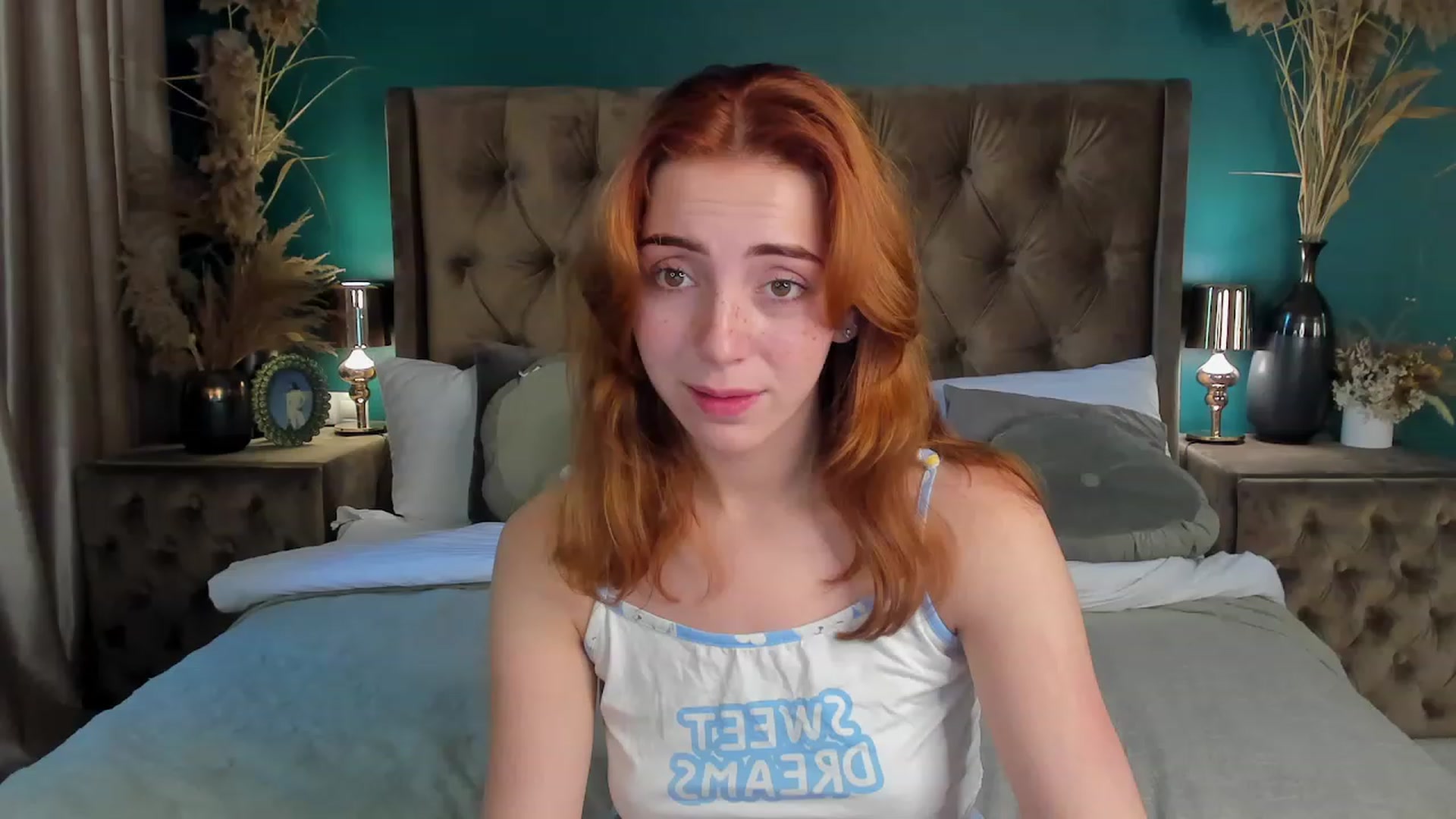 Gallery image thumbnail from ElsaYoung's myfreecams stream on, 06/17/2023, 08:08 image 19 of 20