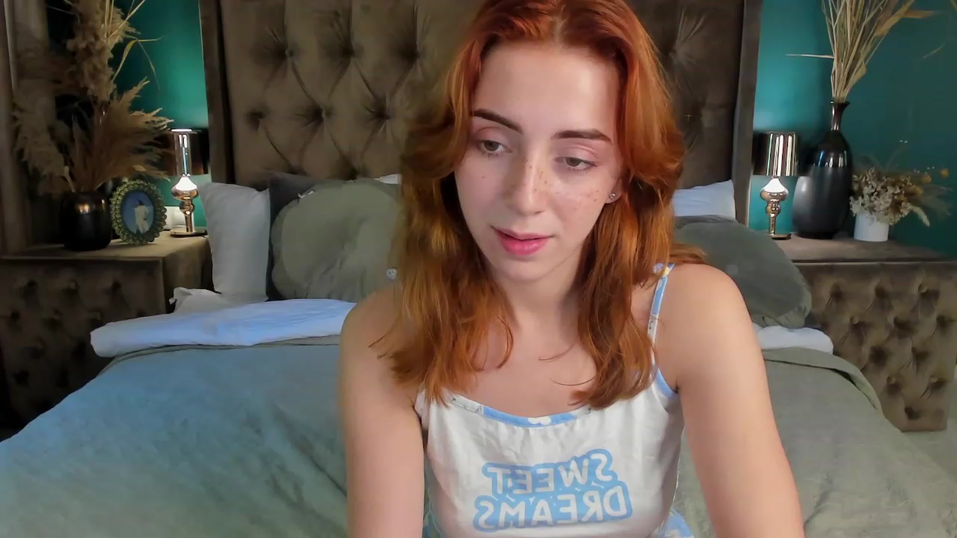 Gallery image thumbnail from ElsaYoung's myfreecams stream on, 06/17/2023, 09:35 image 20 of 20