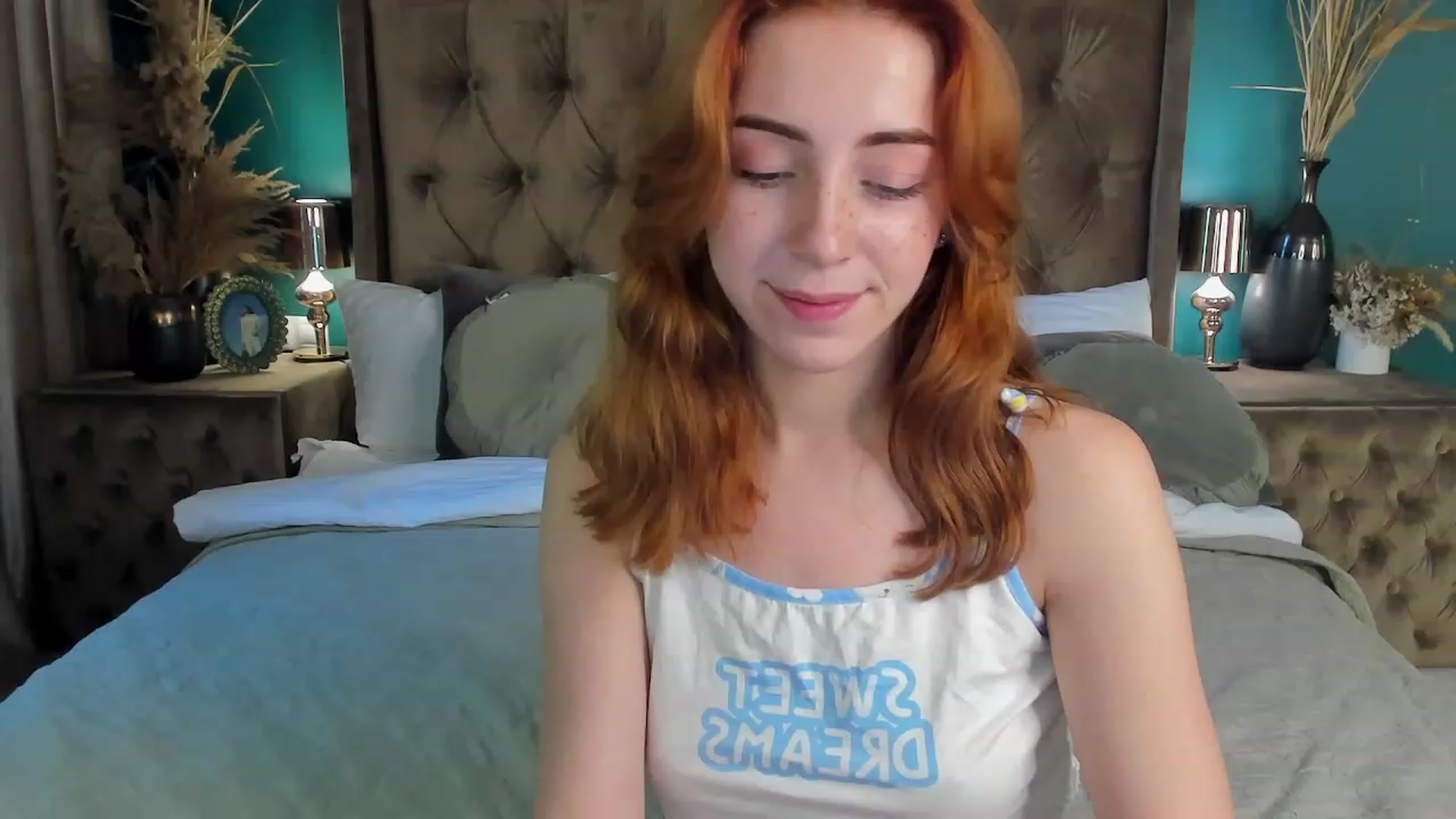 Gallery image thumbnail from ElsaYoung's myfreecams stream on, 06/17/2023, 09:35 image 9 of 20