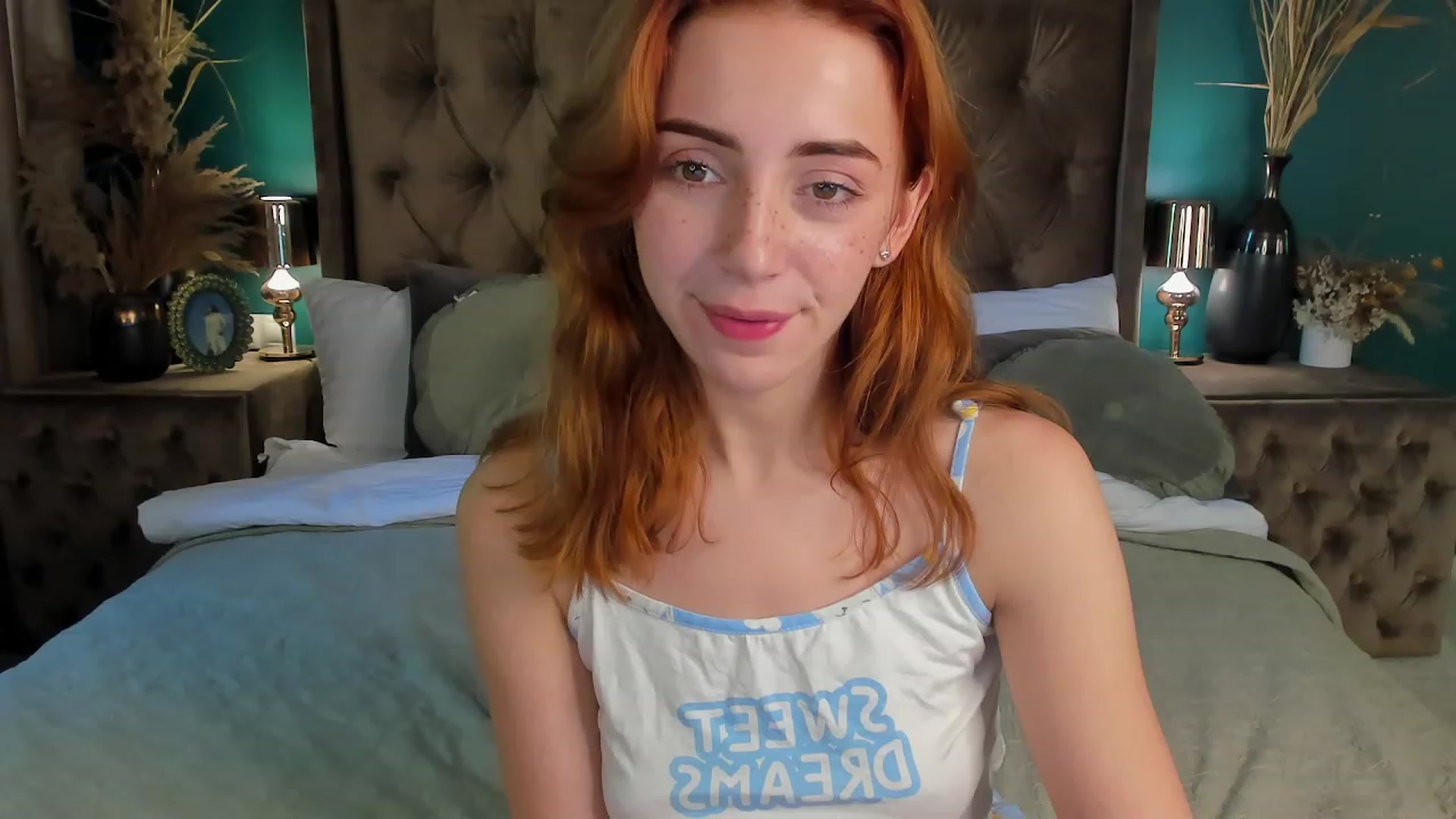 Gallery image thumbnail from ElsaYoung's myfreecams stream on, 06/17/2023, 09:35 image 14 of 20