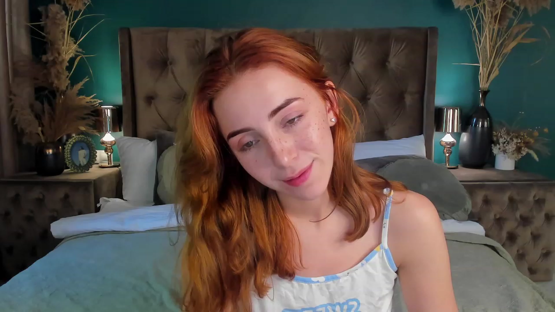 Gallery image thumbnail from ElsaYoung's myfreecams stream on, 06/17/2023, 10:12 image 4 of 20