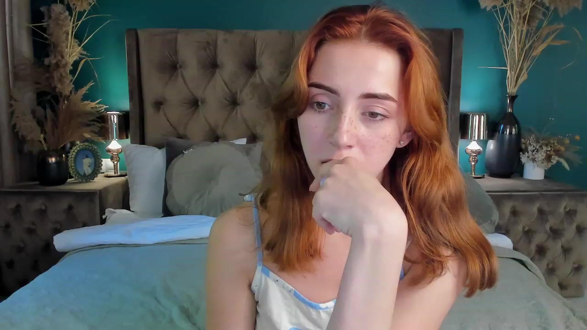 Gallery image thumbnail from ElsaYoung's myfreecams stream on, 06/17/2023, 10:12 image 9 of 20