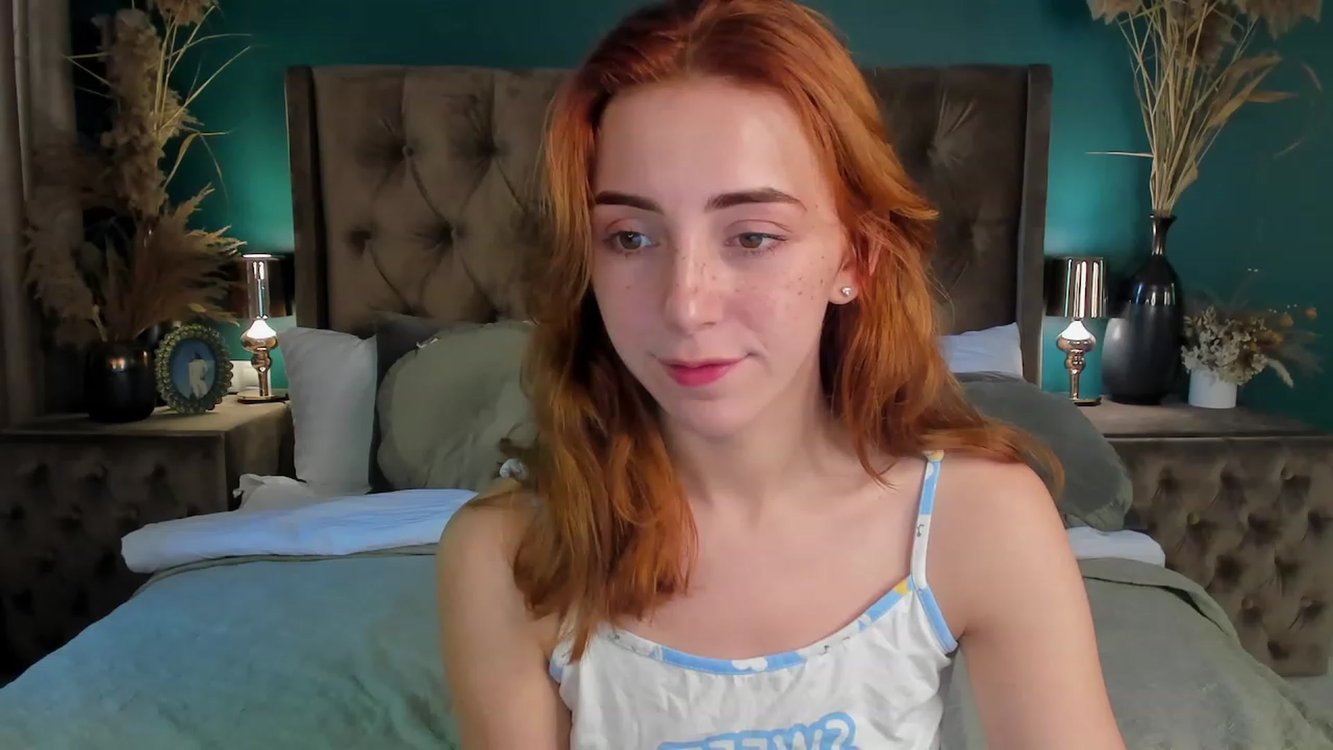 Gallery image thumbnail from ElsaYoung's myfreecams stream on, 06/17/2023, 10:12 image 2 of 20