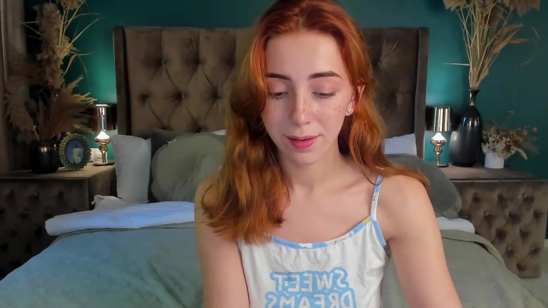 Gallery image thumbnail from ElsaYoung's myfreecams stream on, 06/17/2023, 10:12 image 14 of 20