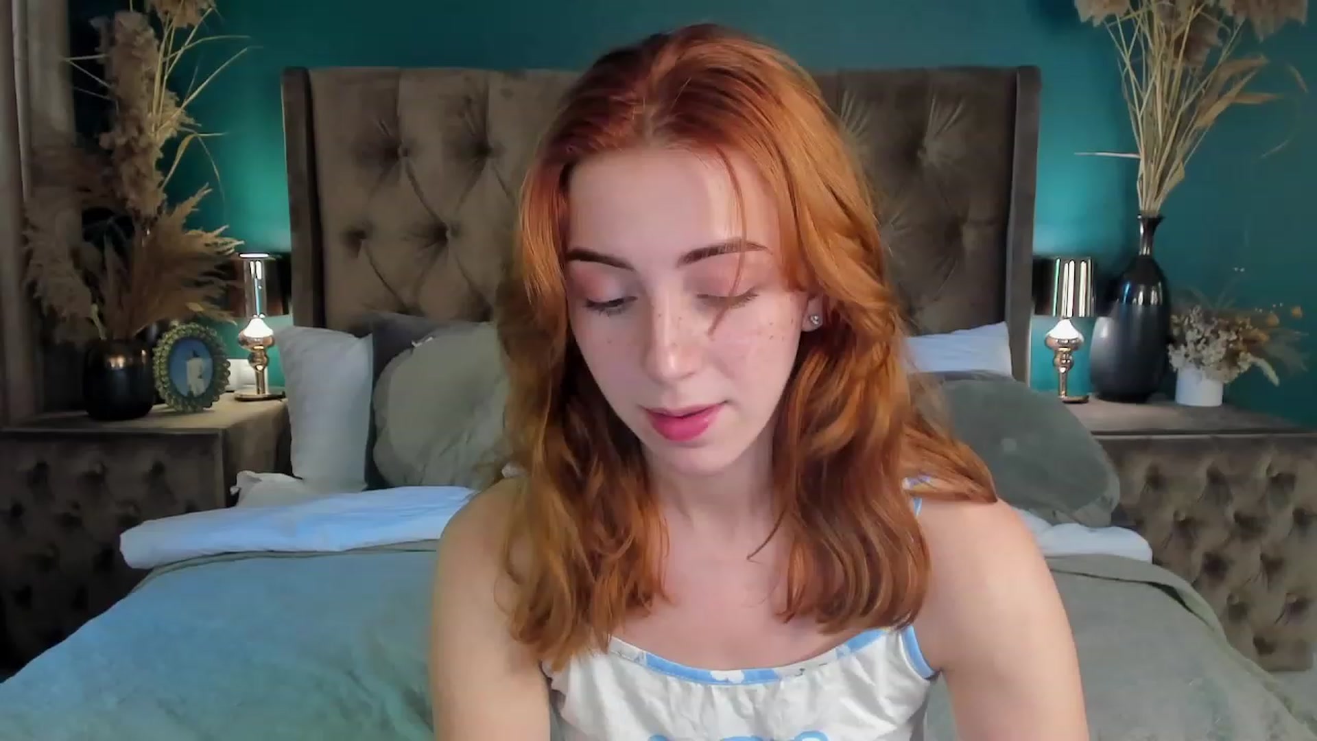 Gallery image thumbnail from ElsaYoung's myfreecams stream on, 06/17/2023, 10:12 image 5 of 20
