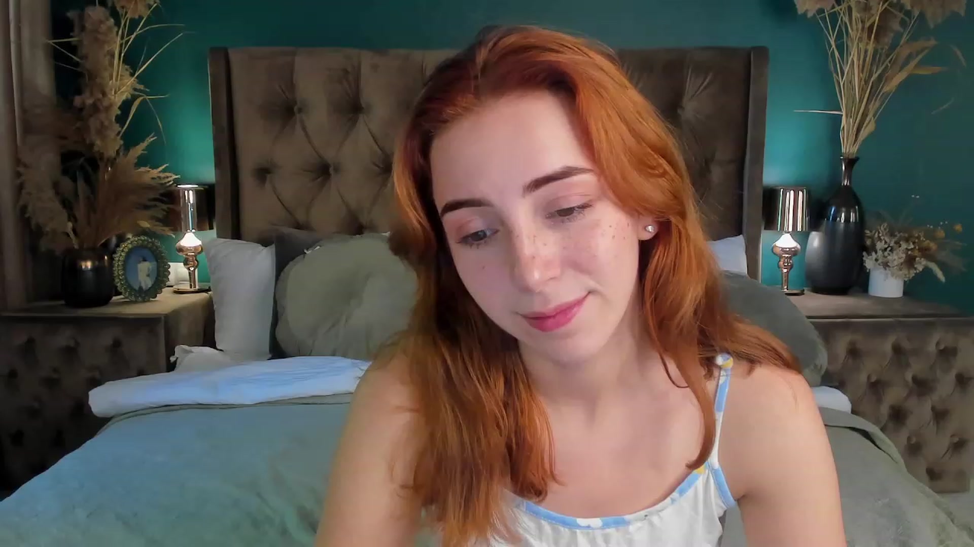 Gallery image thumbnail from ElsaYoung's myfreecams stream on, 06/17/2023, 10:12 image 7 of 20