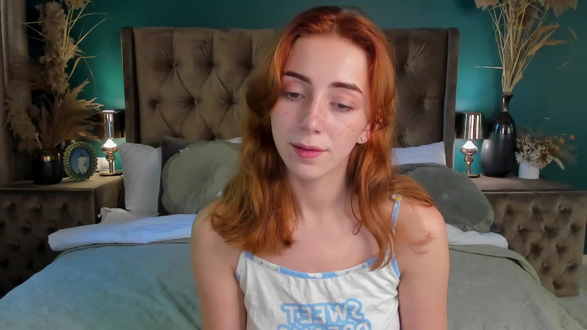 Gallery image thumbnail from ElsaYoung's myfreecams stream on, 06/17/2023, 10:12 image 15 of 20