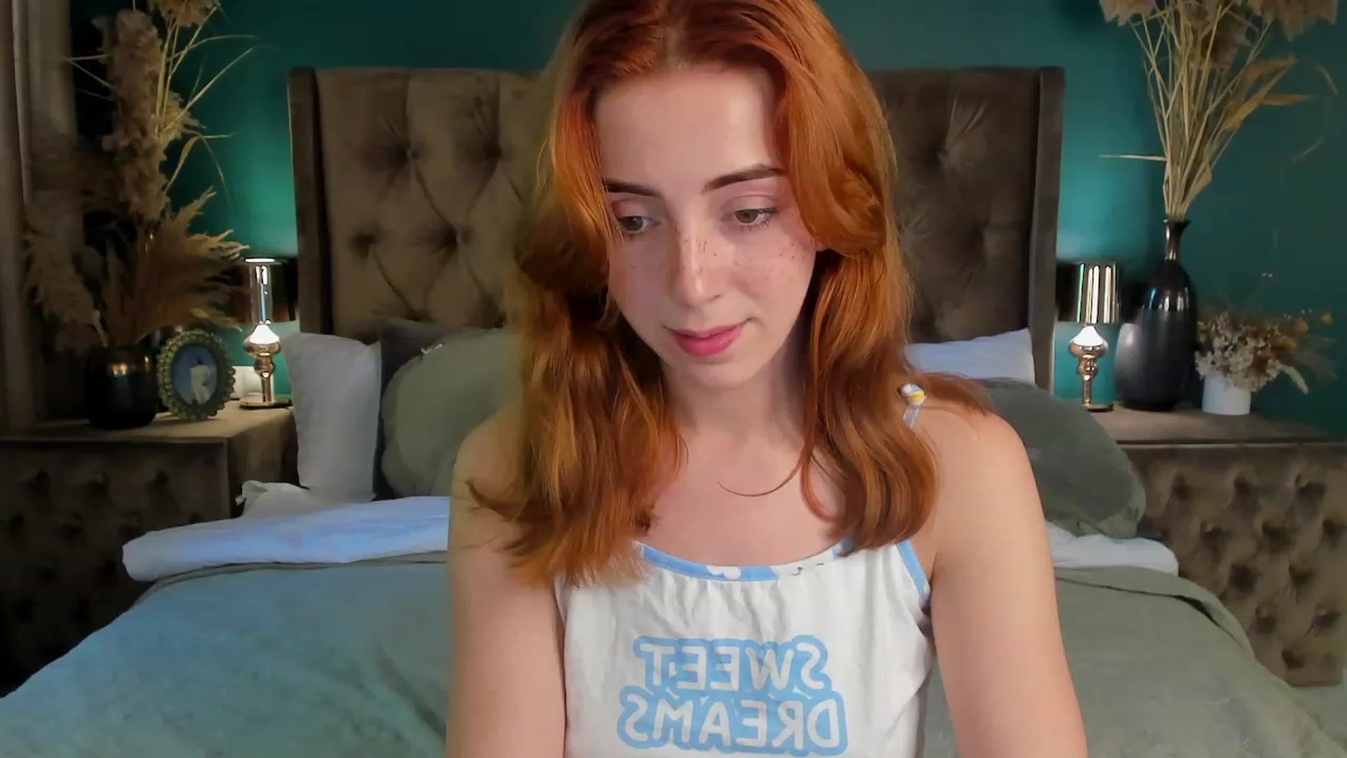 Gallery image thumbnail from ElsaYoung's myfreecams stream on, 06/17/2023, 10:12 image 13 of 20