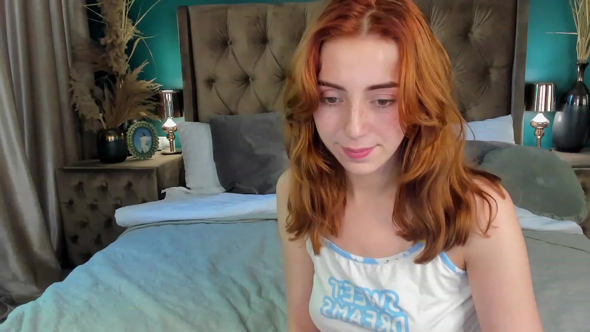 Gallery image thumbnail from ElsaYoung's myfreecams stream on, 06/17/2023, 12:19 image 12 of 20