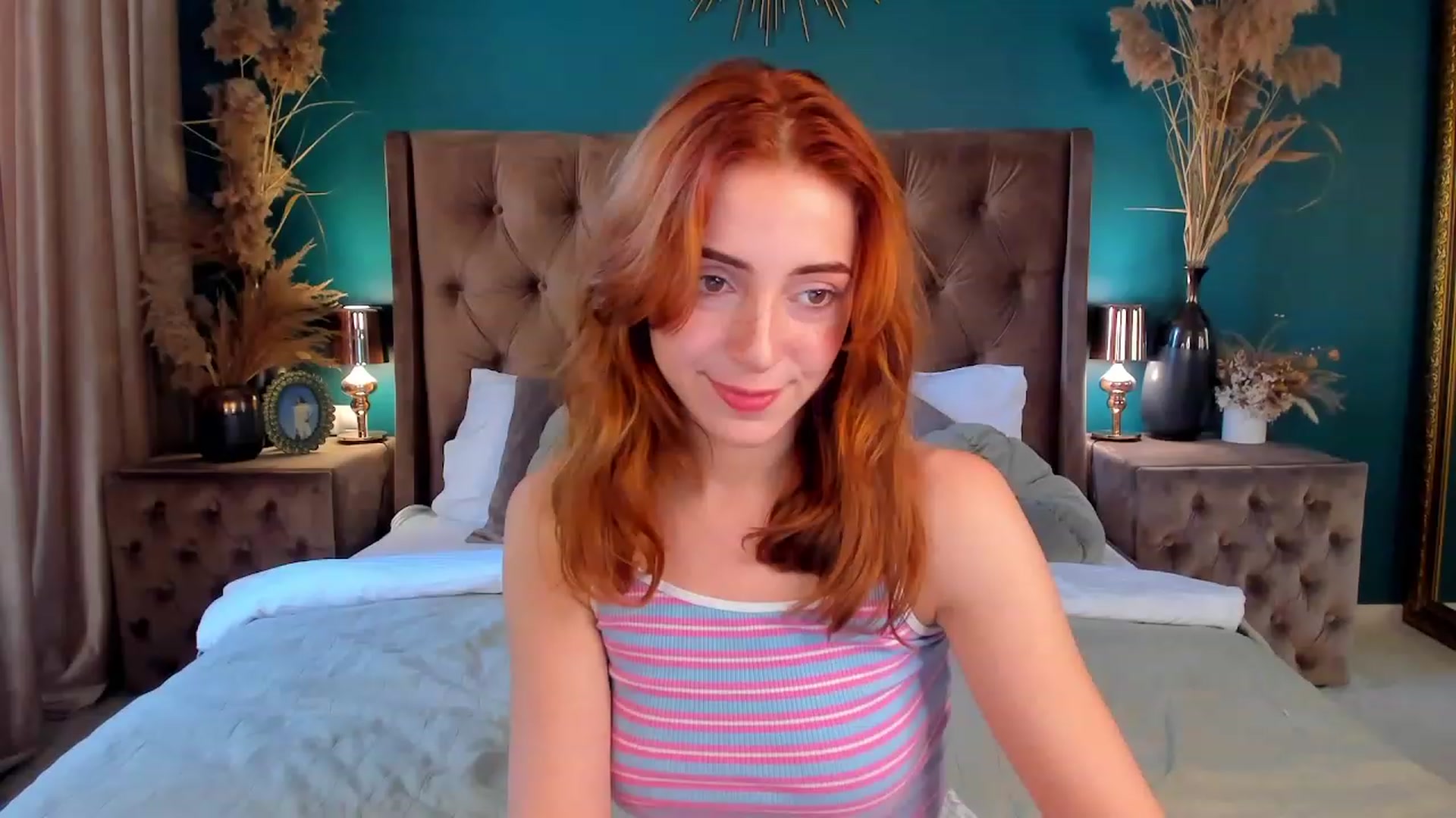 Gallery image thumbnail from ElsaYoung's myfreecams stream on, 06/18/2023, 14:59 image 5 of 20