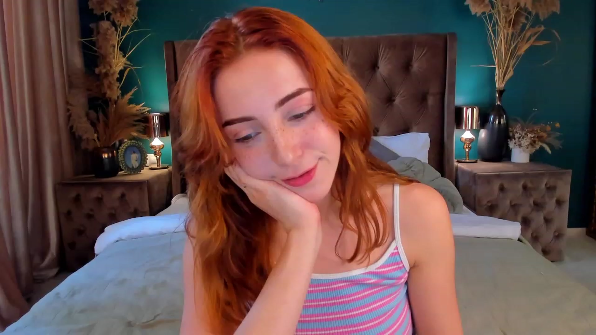 Gallery image thumbnail from ElsaYoung's myfreecams stream on, 06/18/2023, 14:59 image 16 of 20