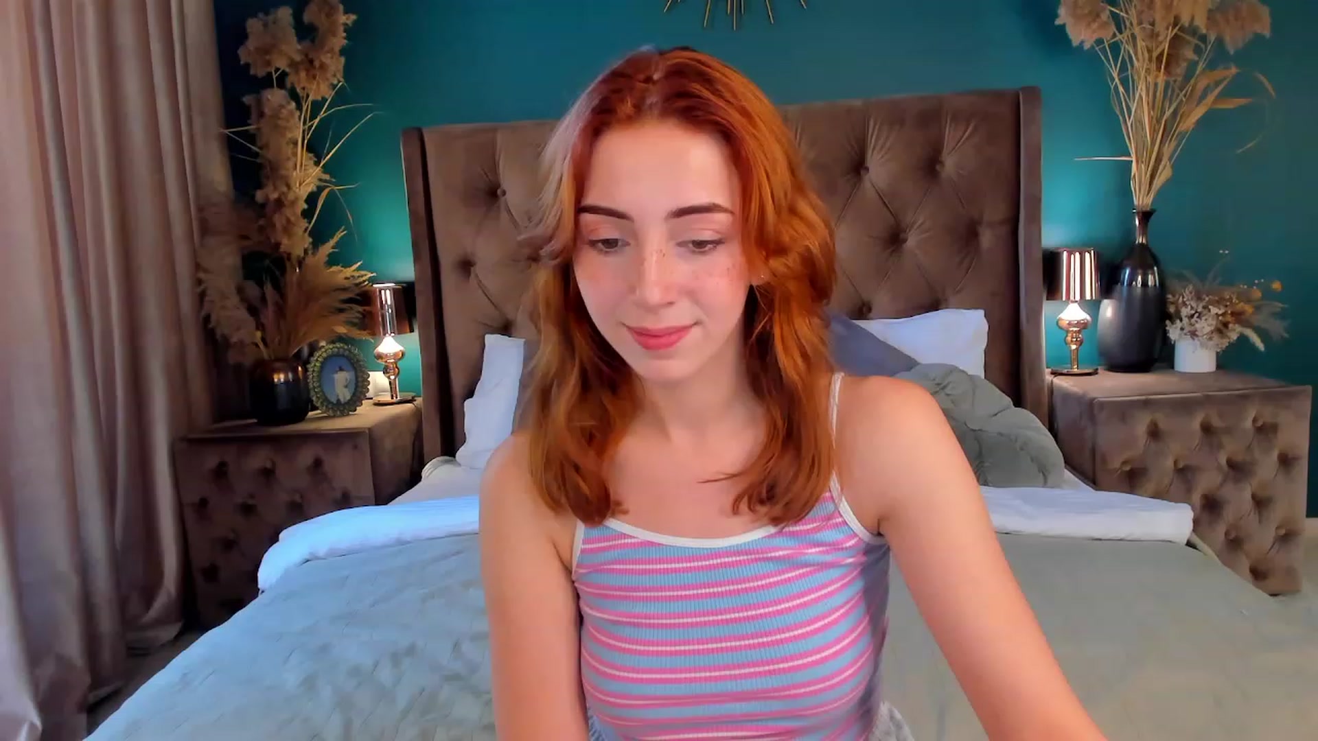 Gallery image thumbnail from ElsaYoung's myfreecams stream on, 06/18/2023, 14:59 image 4 of 20
