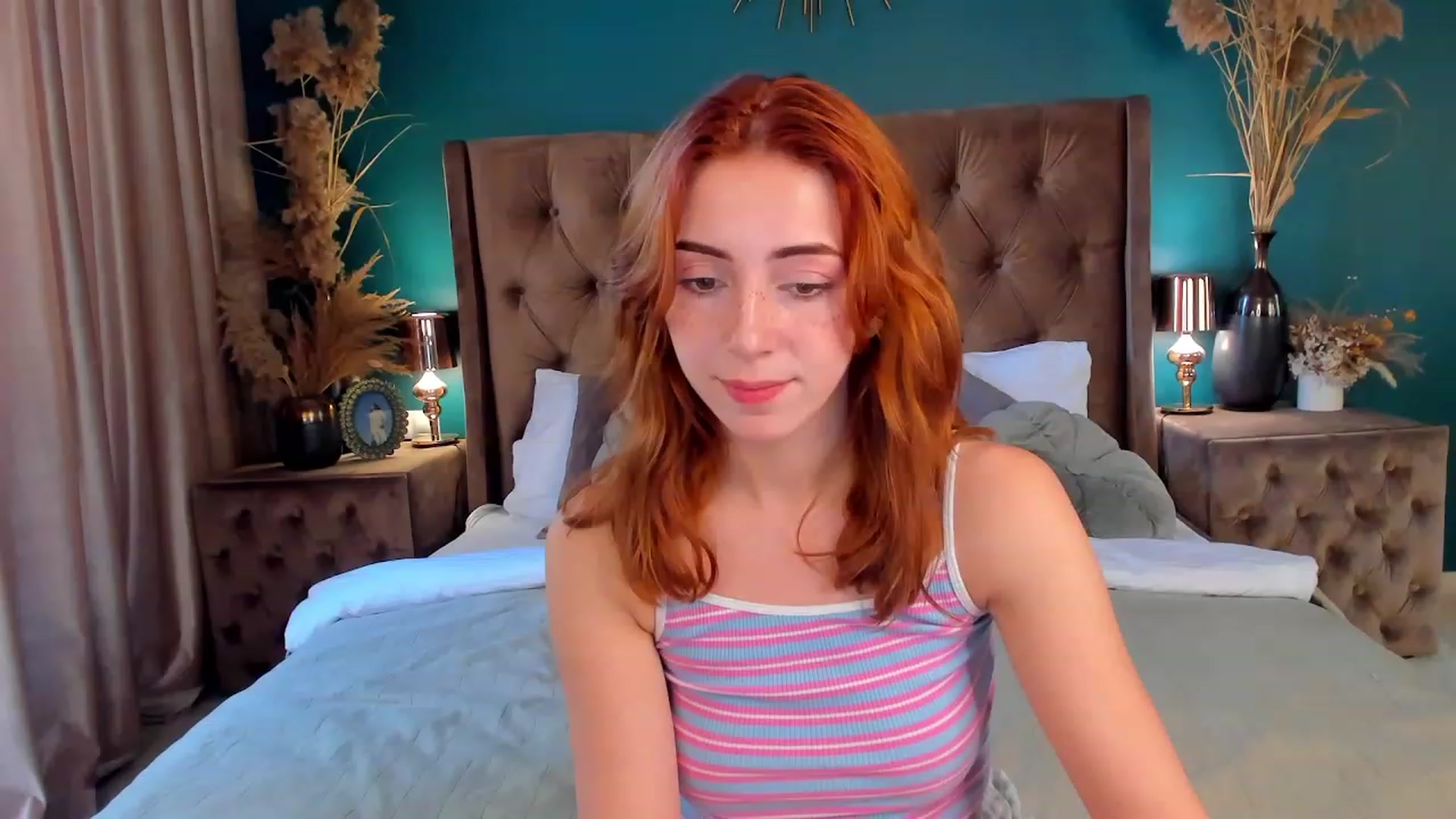 Gallery image thumbnail from ElsaYoung's myfreecams stream on, 06/18/2023, 14:59 image 2 of 20