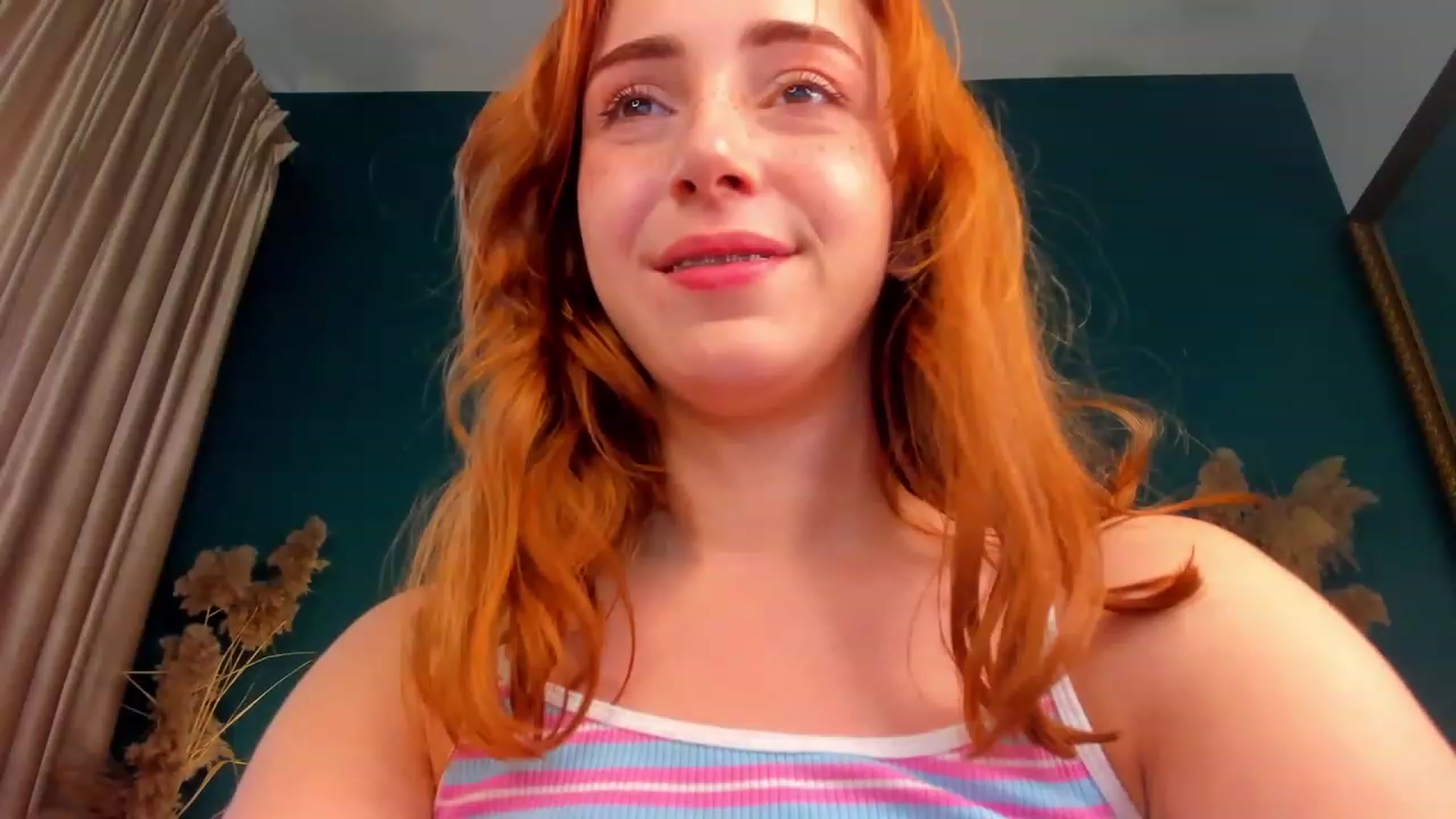 Gallery image thumbnail from ElsaYoung's myfreecams stream on, 06/18/2023, 16:22 image 20 of 20