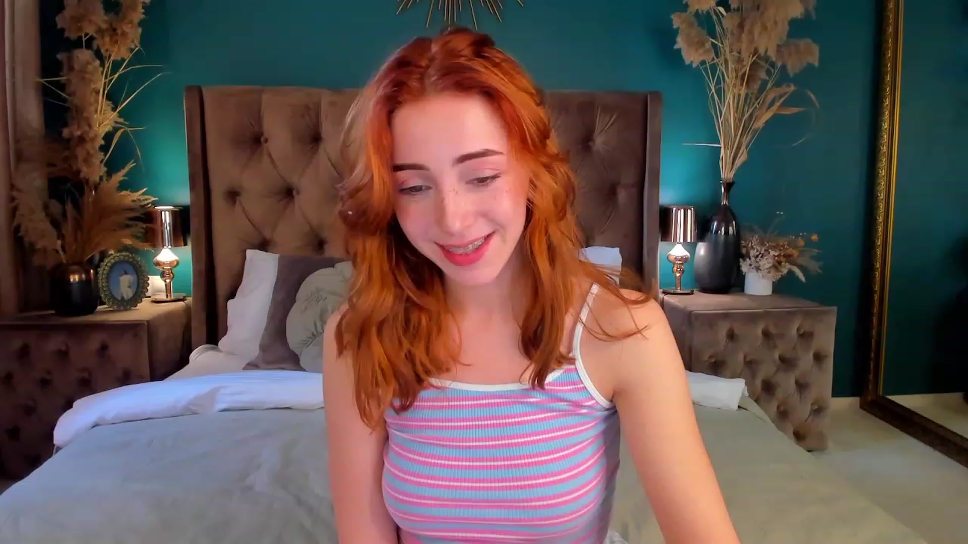 Gallery image thumbnail from ElsaYoung's myfreecams stream on, 06/18/2023, 16:22 image 1 of 20