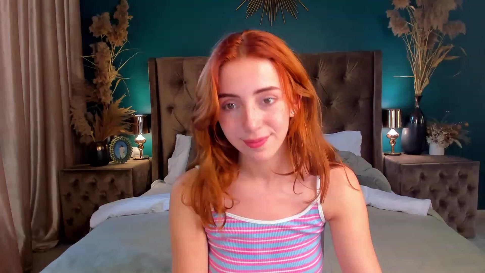 Gallery image thumbnail from ElsaYoung's myfreecams stream on, 06/18/2023, 16:22 image 10 of 20