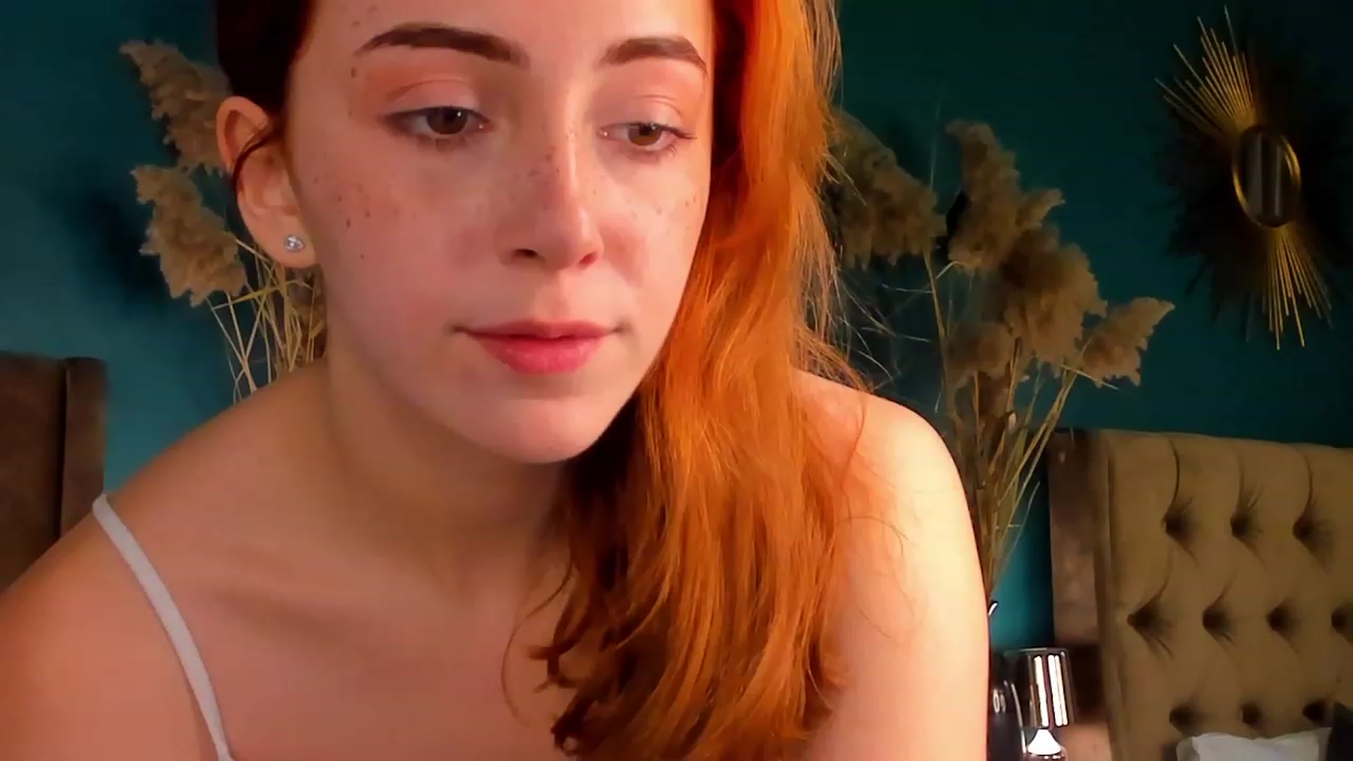 Gallery image thumbnail from ElsaYoung's myfreecams stream on, 06/18/2023, 17:36 image 2 of 20