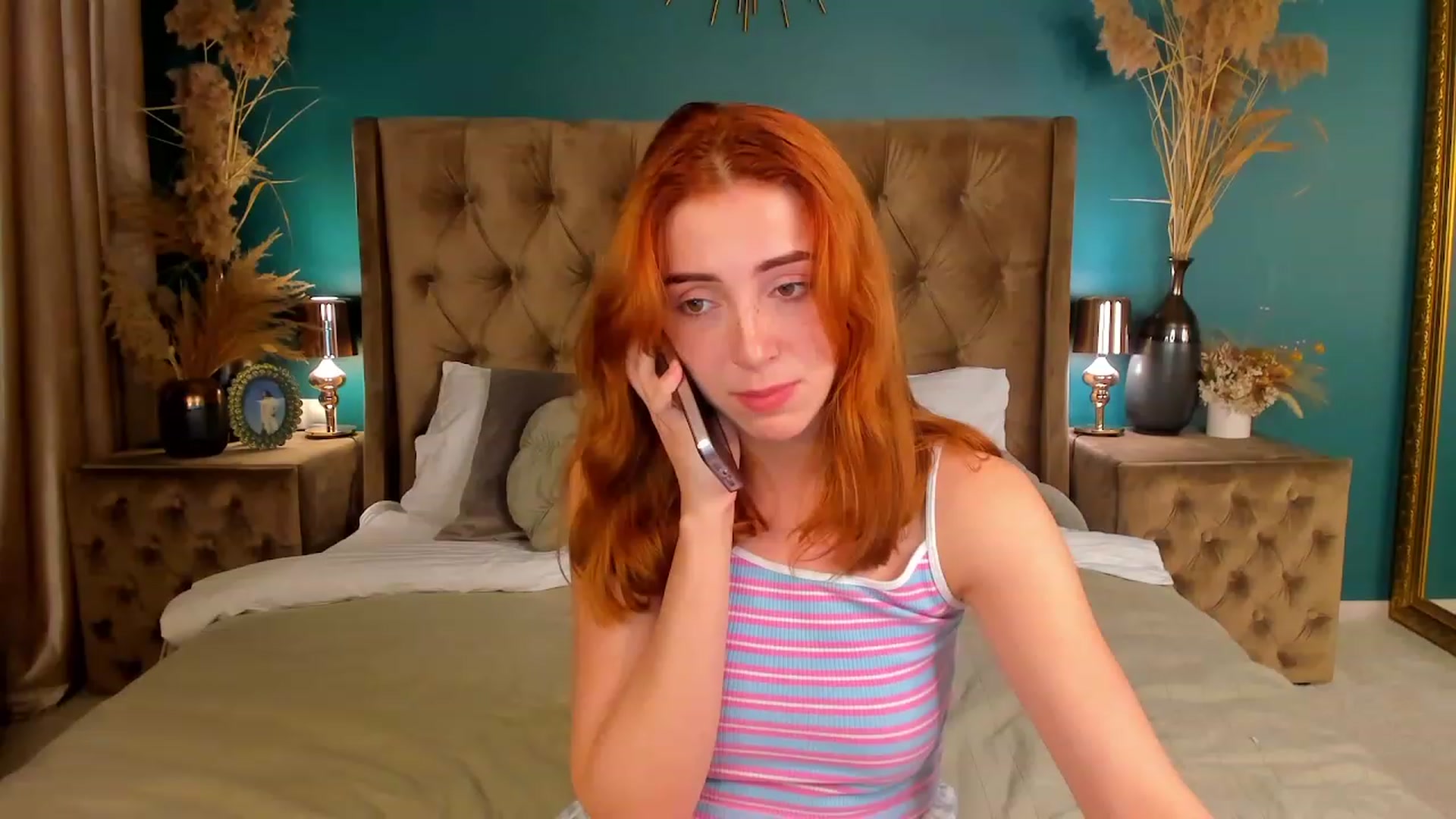 Gallery image thumbnail from ElsaYoung's myfreecams stream on, 06/18/2023, 19:05 image 7 of 20