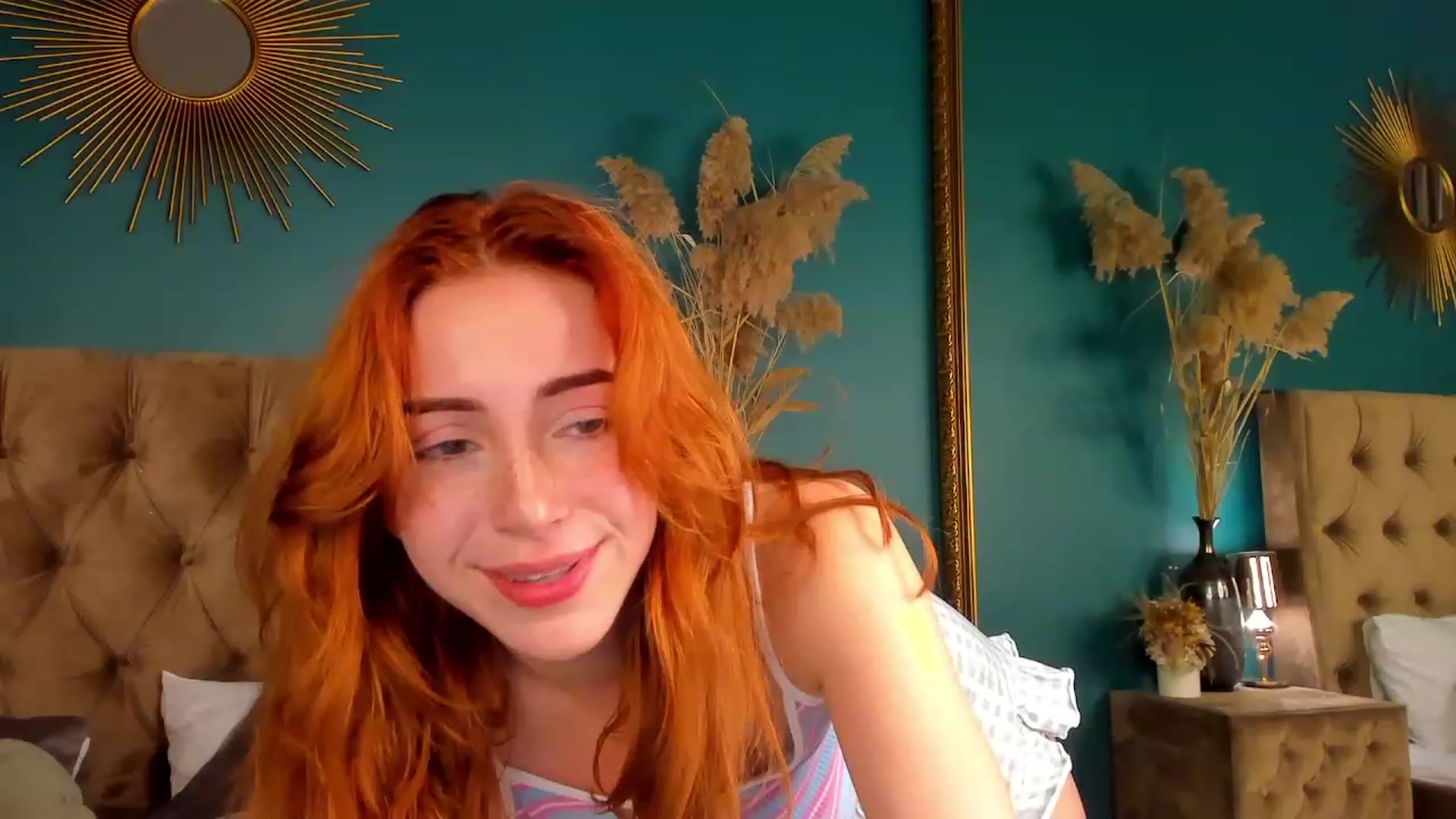 Gallery image thumbnail from ElsaYoung's myfreecams stream on, 06/18/2023, 19:05 image 19 of 20