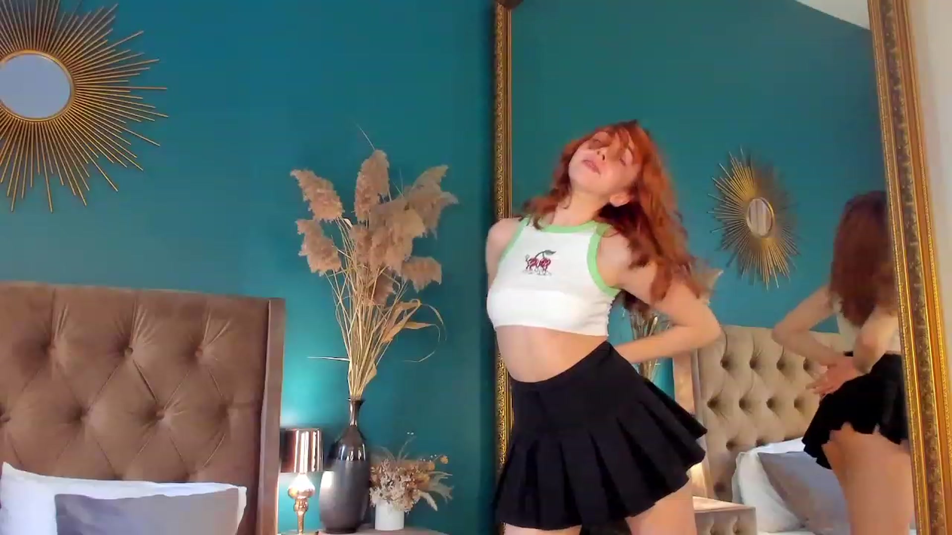 Gallery image thumbnail from ElsaYoung's myfreecams stream on, 06/20/2023, 06:00 image 11 of 20