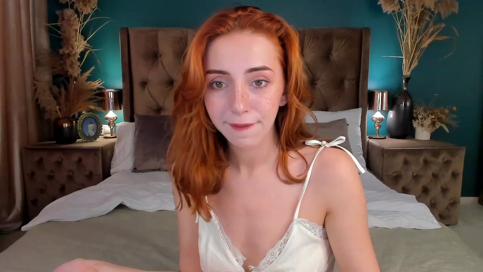 Gallery image thumbnail from ElsaYoung's myfreecams stream on, 06/21/2023, 13:46 image 19 of 20