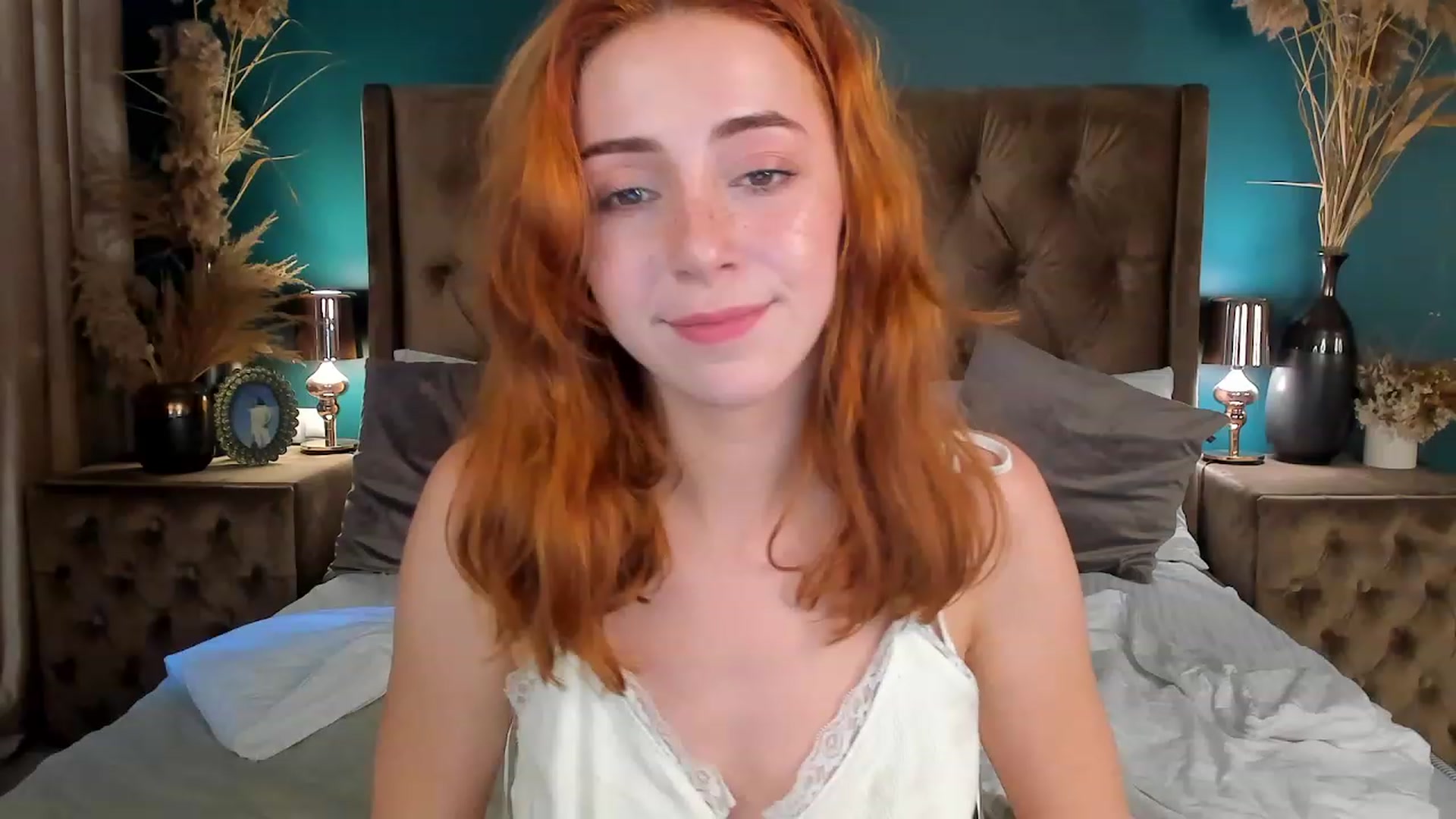Gallery image thumbnail from ElsaYoung's myfreecams stream on, 06/21/2023, 16:35 image 7 of 20